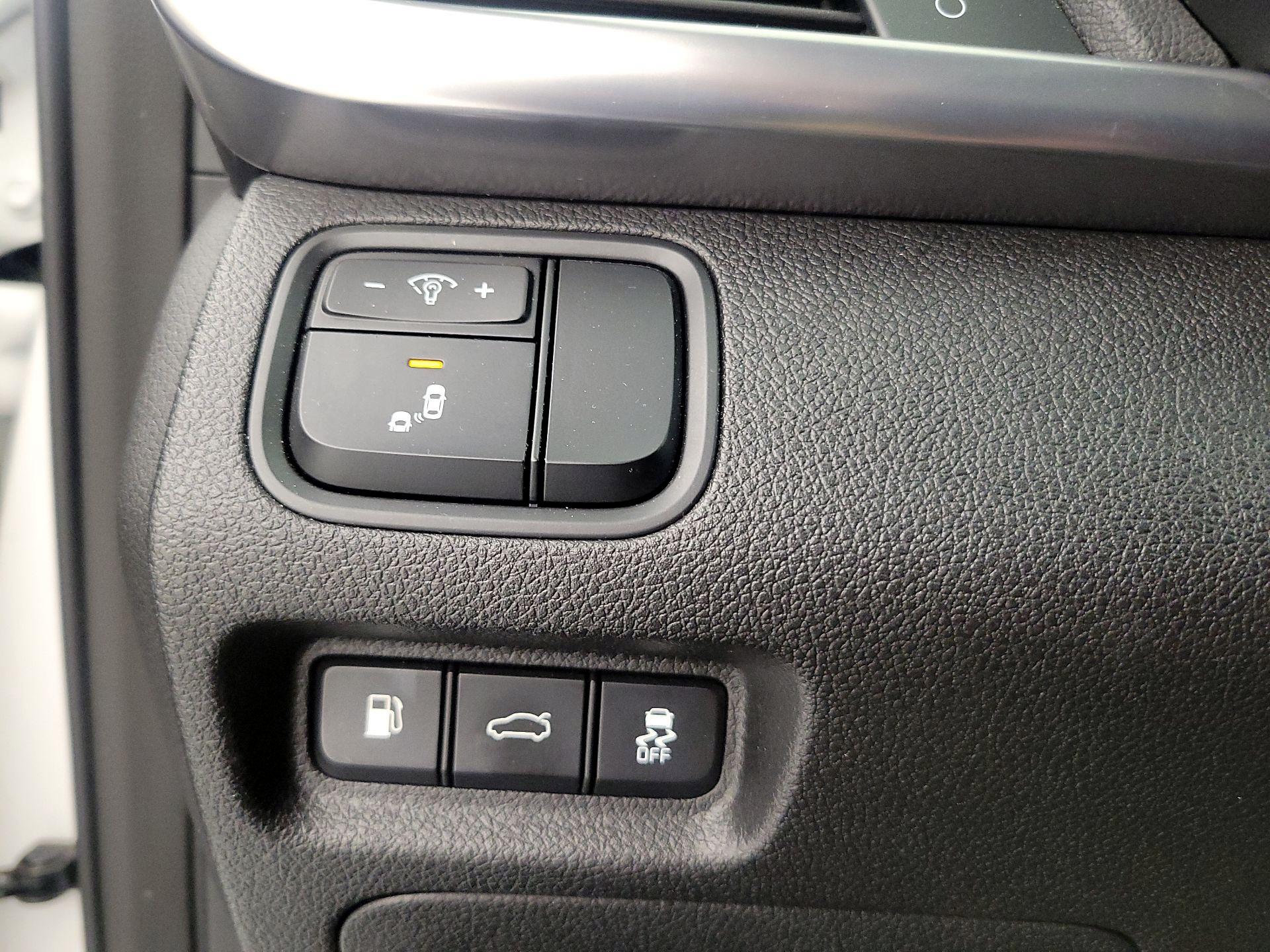 Thumbnail: 2016 Kia Optima - 13