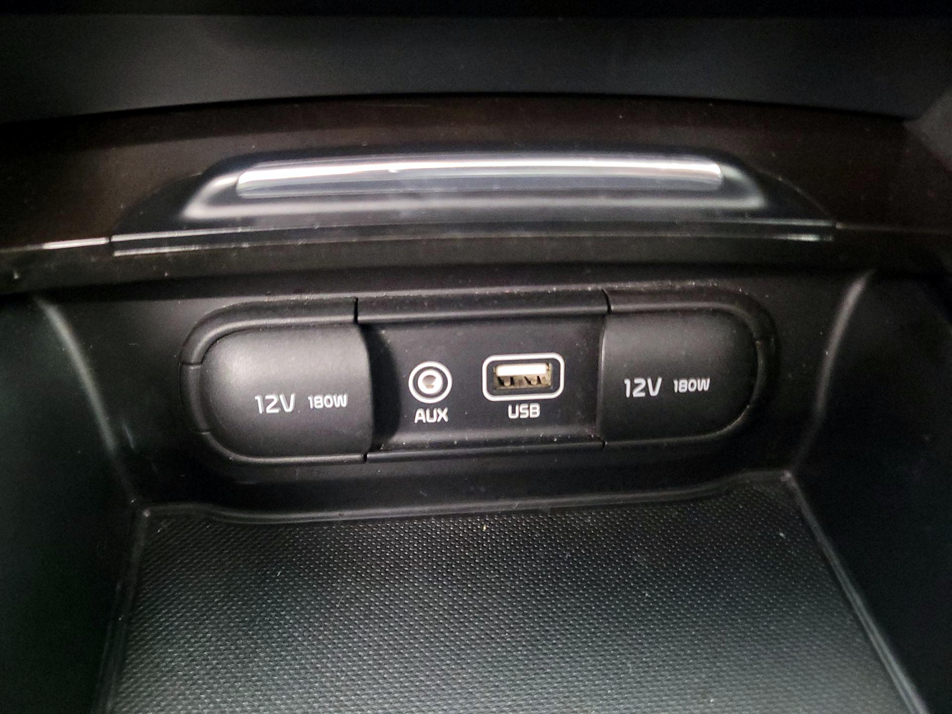 Thumbnail: 2016 Kia Optima - 19