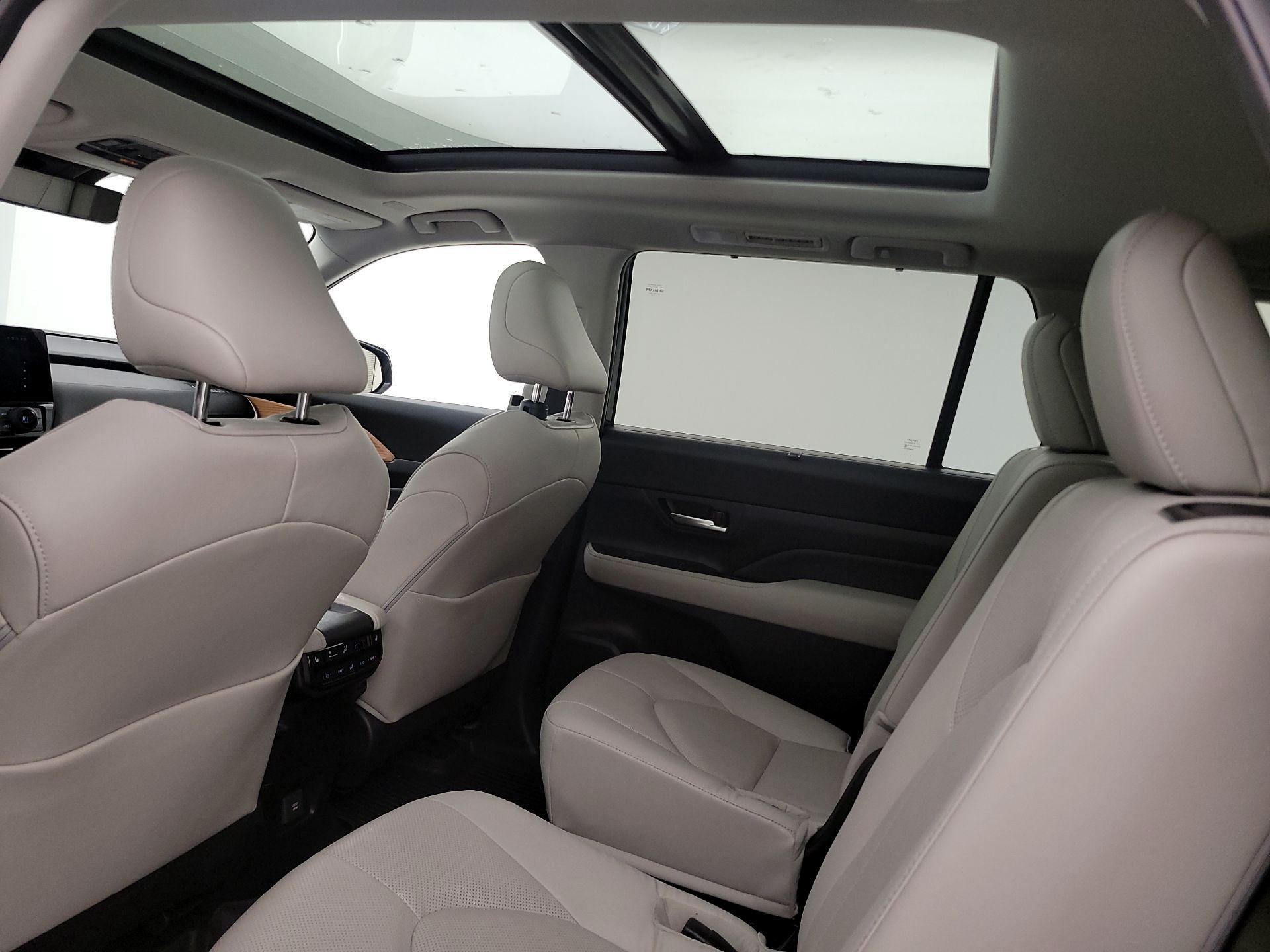 Thumbnail: 2025 Toyota Grand Highlander - 20