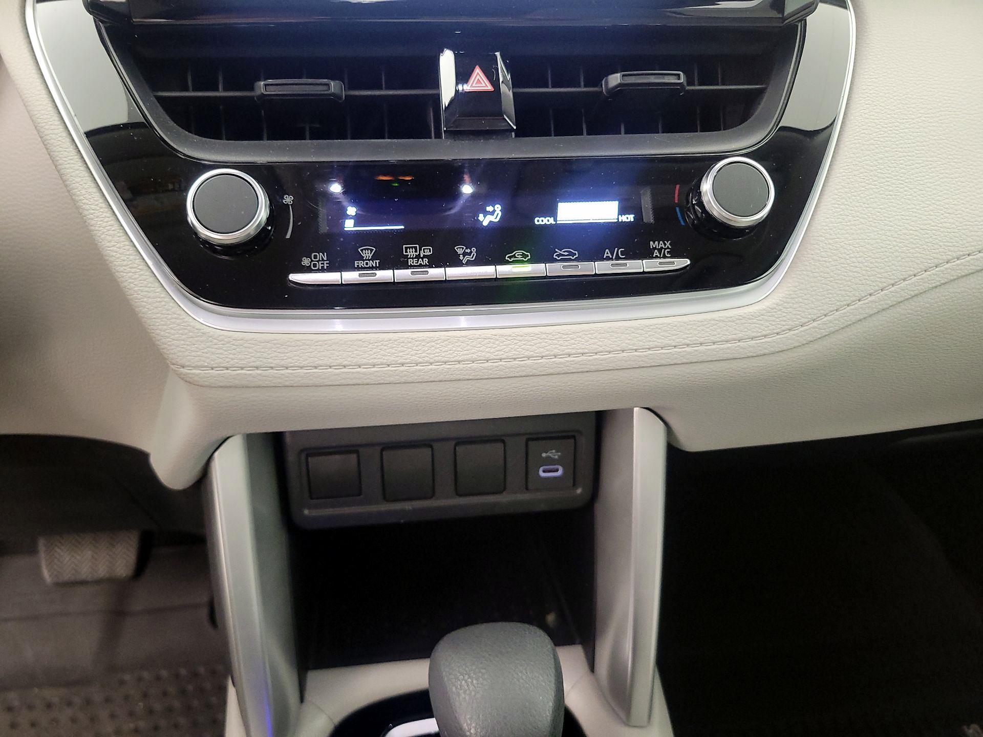 Thumbnail: 2024 Toyota Corolla Cross - 16