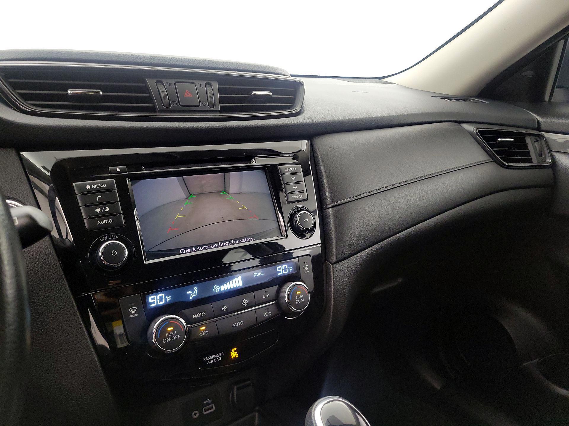 Thumbnail: 2018 Nissan Rogue - 14