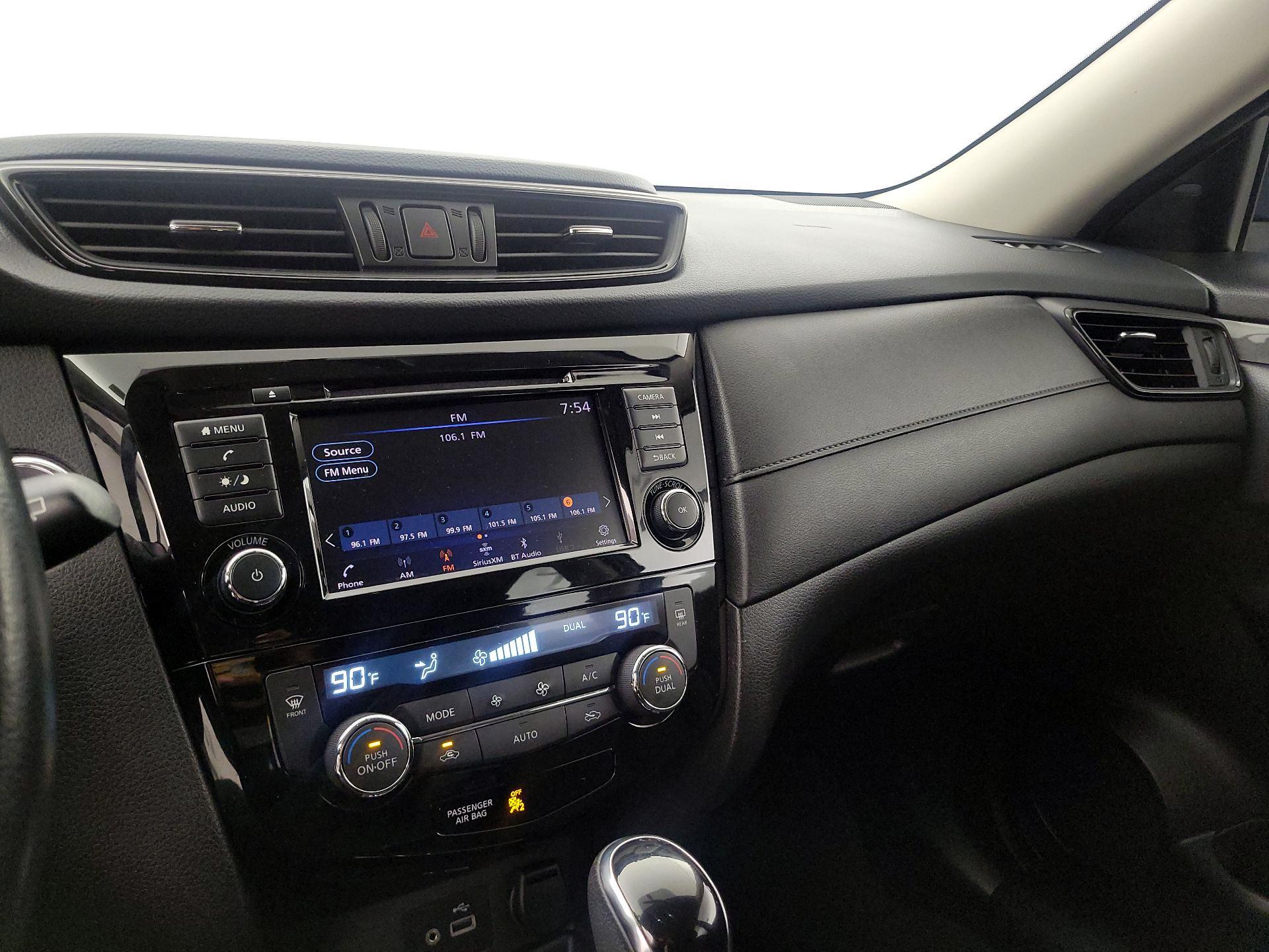 Thumbnail: 2018 Nissan Rogue - 15