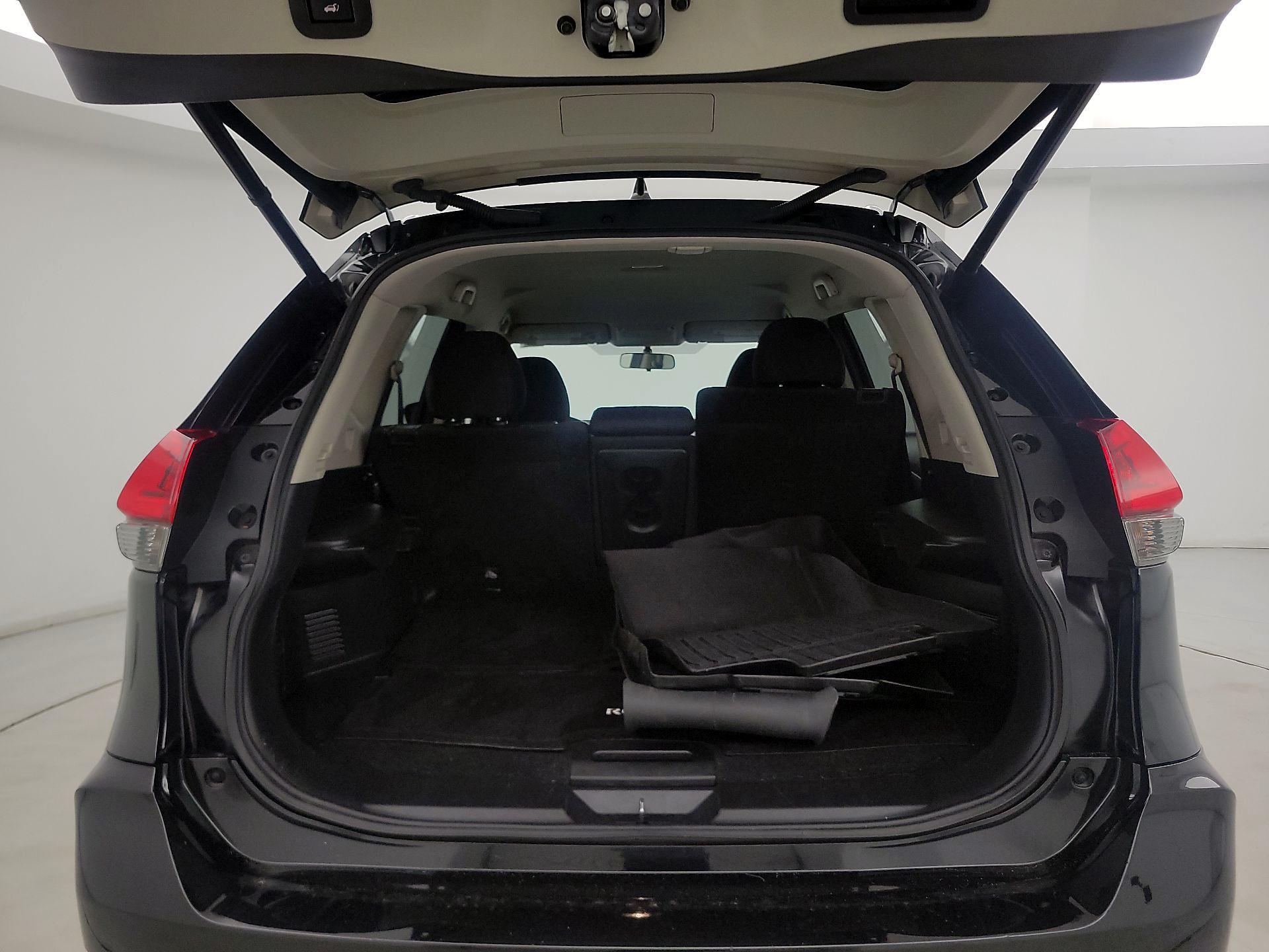 Thumbnail: 2018 Nissan Rogue - 20