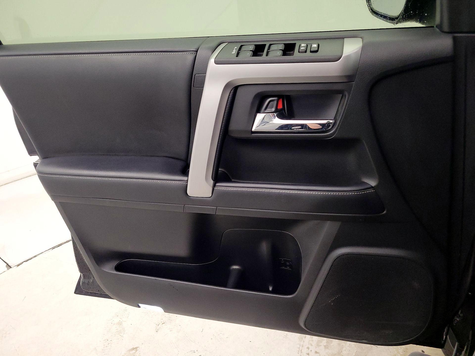 Thumbnail: 2021 Toyota 4Runner - 12