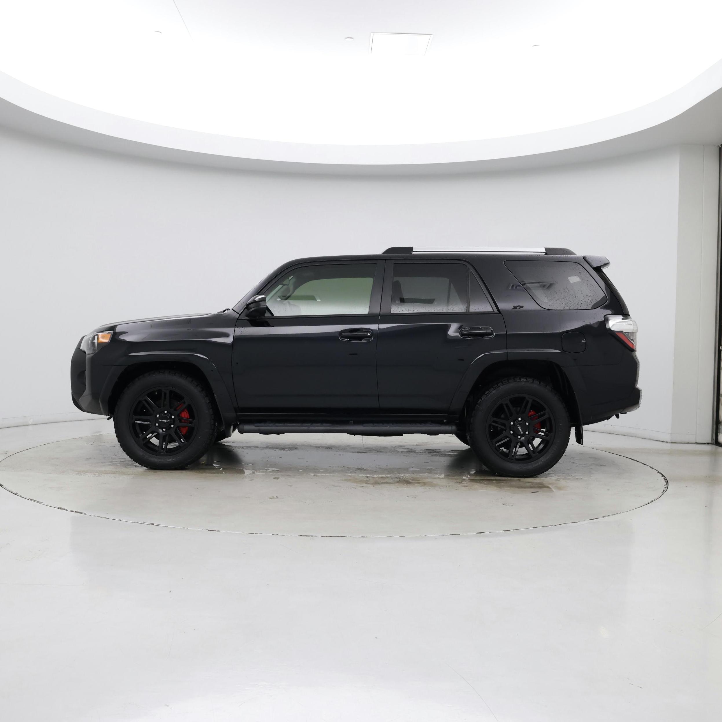 Thumbnail: 2021 Toyota 4Runner - 3