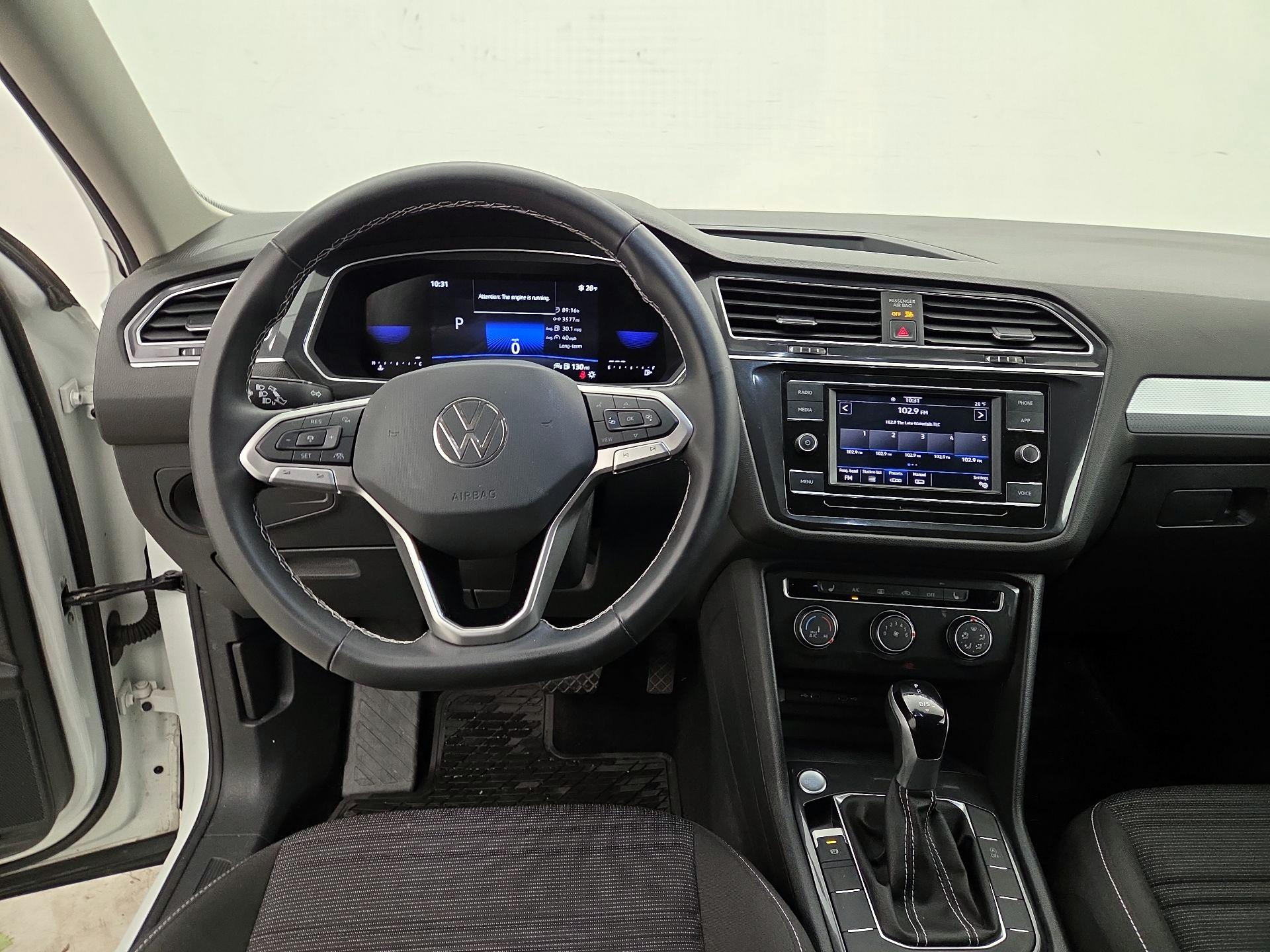 Thumbnail: 2024 Volkswagen Tiguan - 9