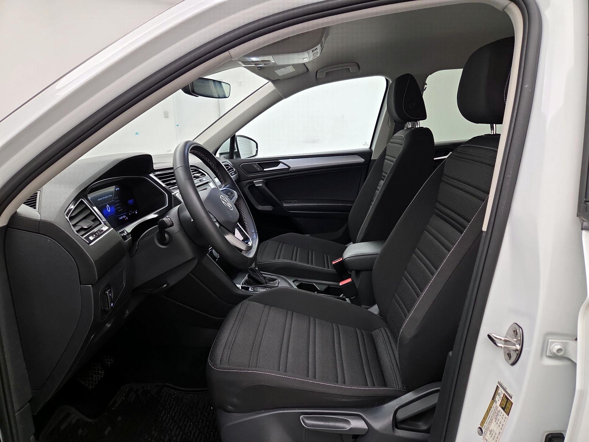 Thumbnail: 2024 Volkswagen Tiguan - 11