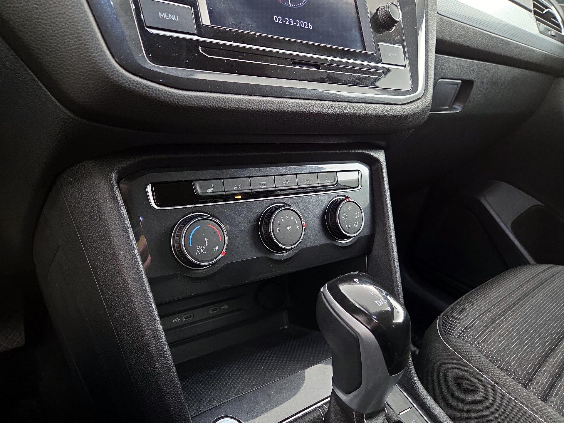 Thumbnail: 2024 Volkswagen Tiguan - 16