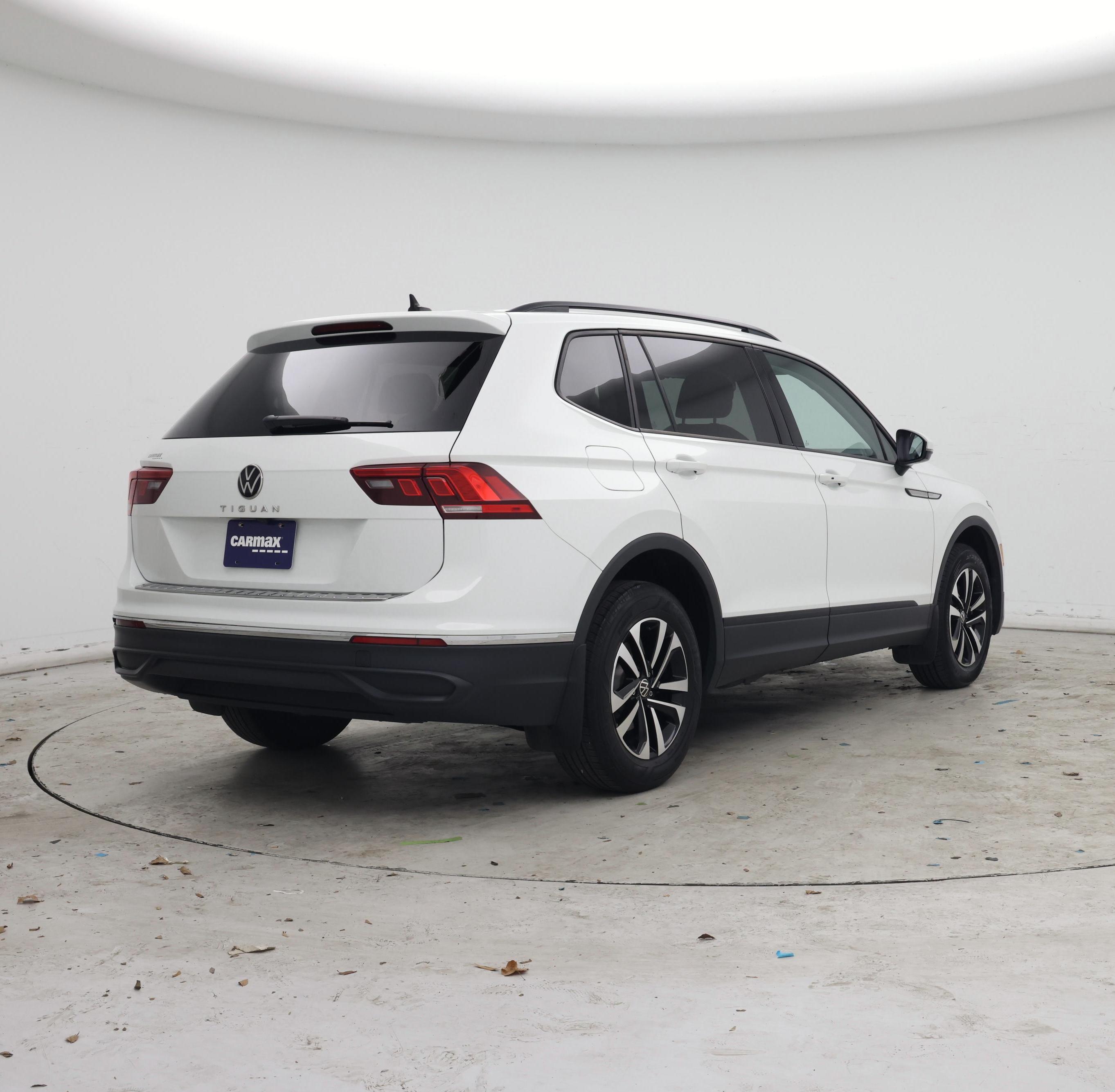 Thumbnail: 2024 Volkswagen Tiguan - 8