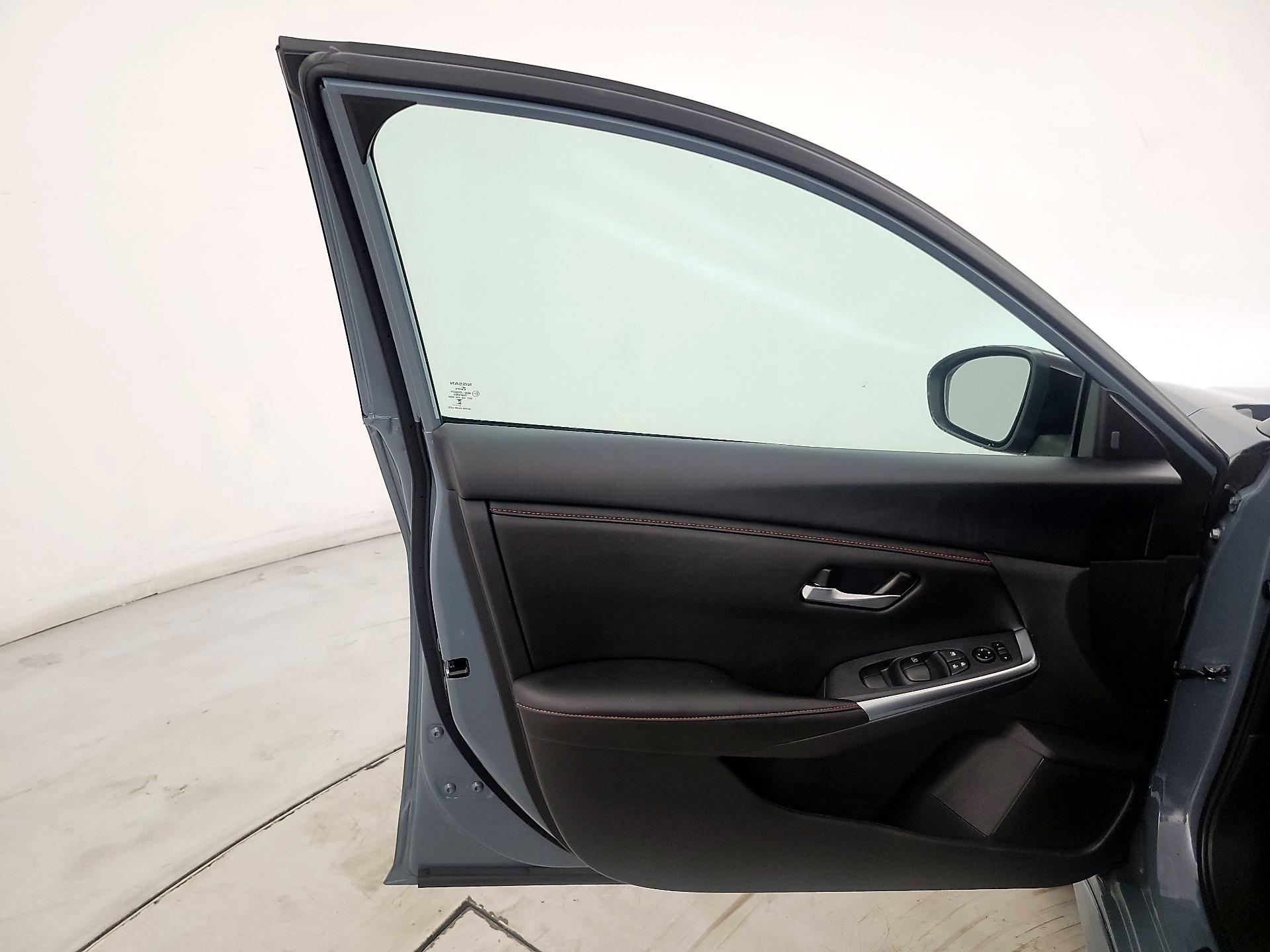 Thumbnail: 2025 Nissan Sentra - 12