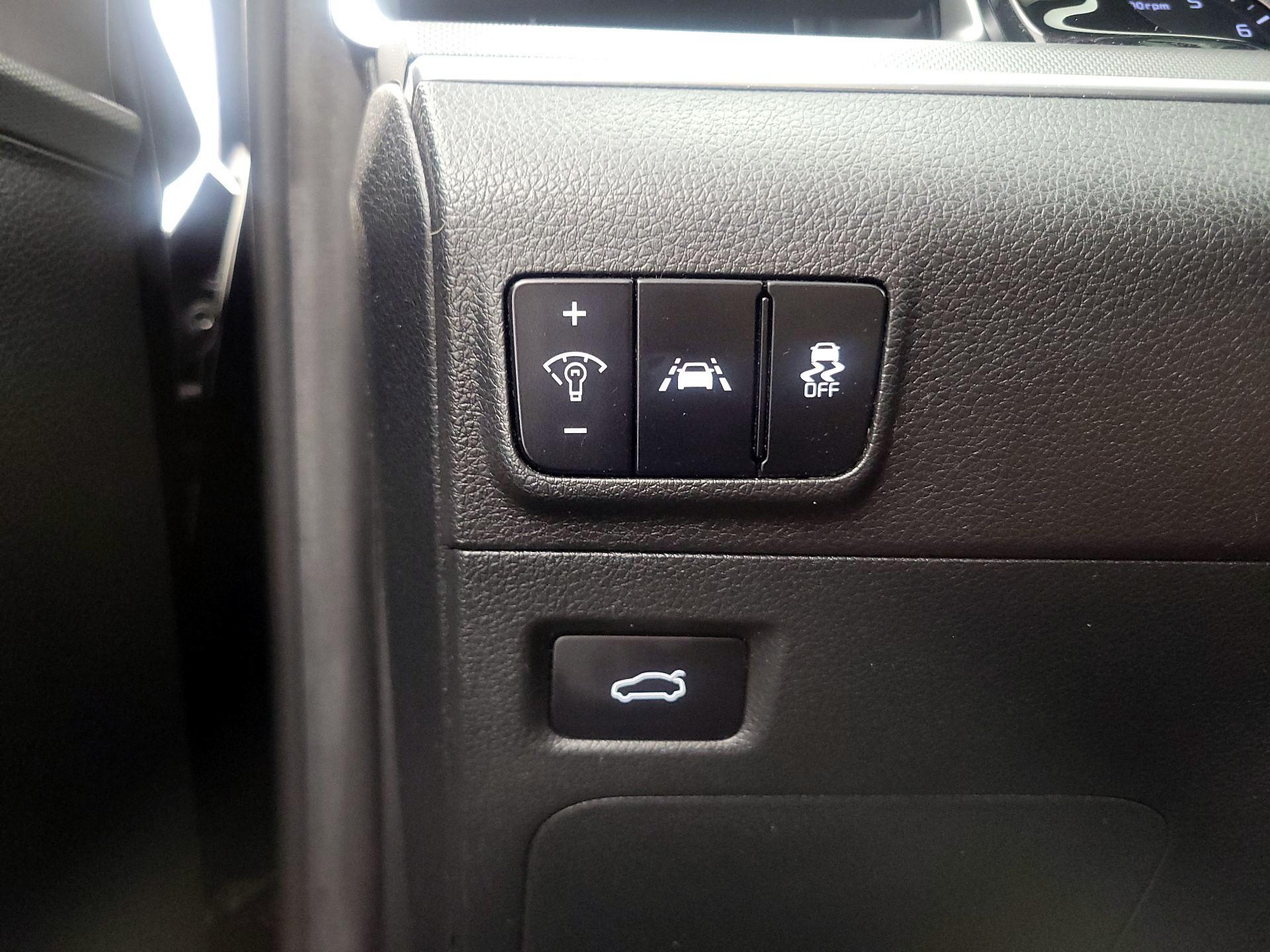 Thumbnail: 2022 Kia K5 - 13