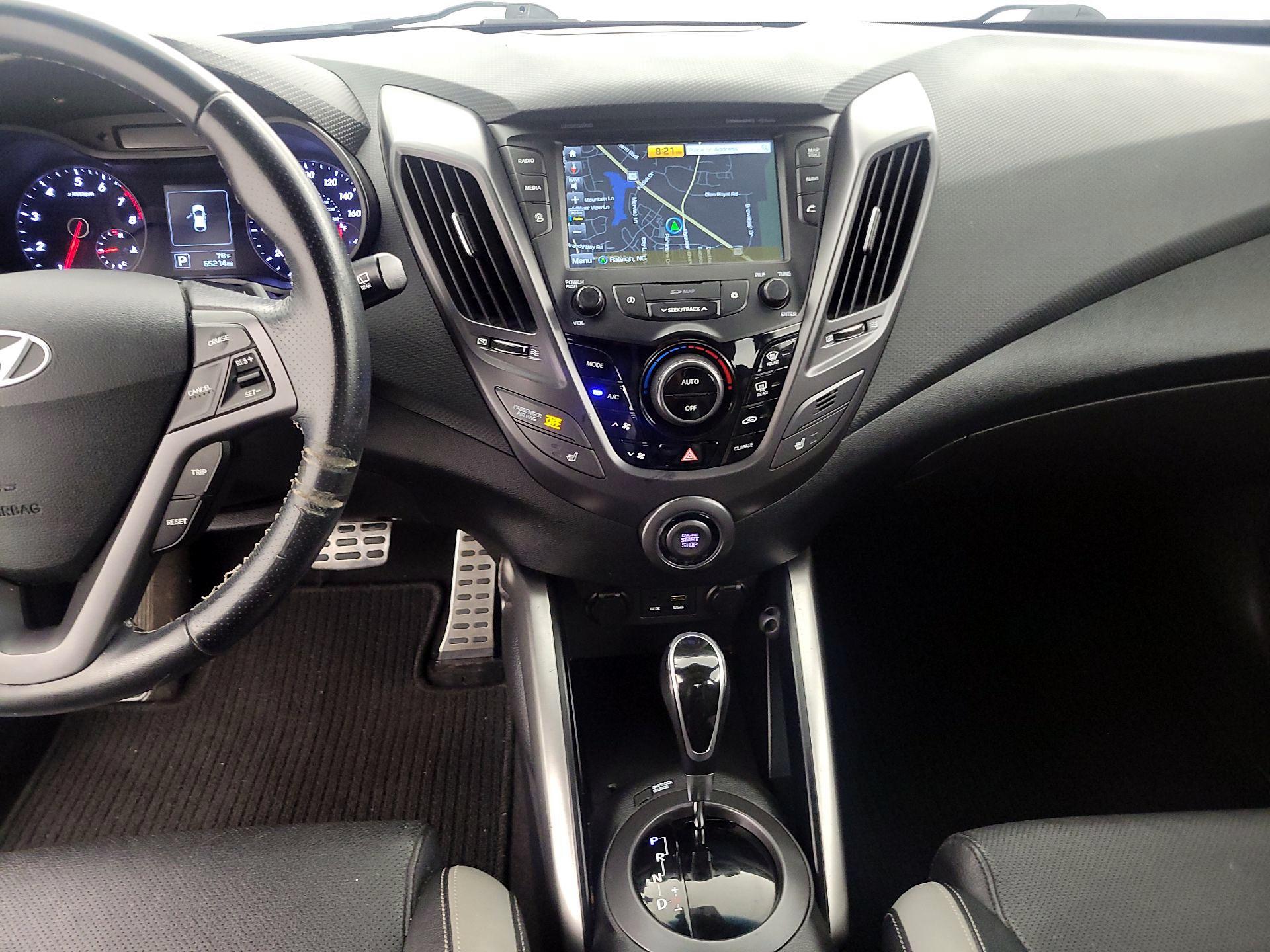 Thumbnail: 2017 Hyundai Veloster - 9