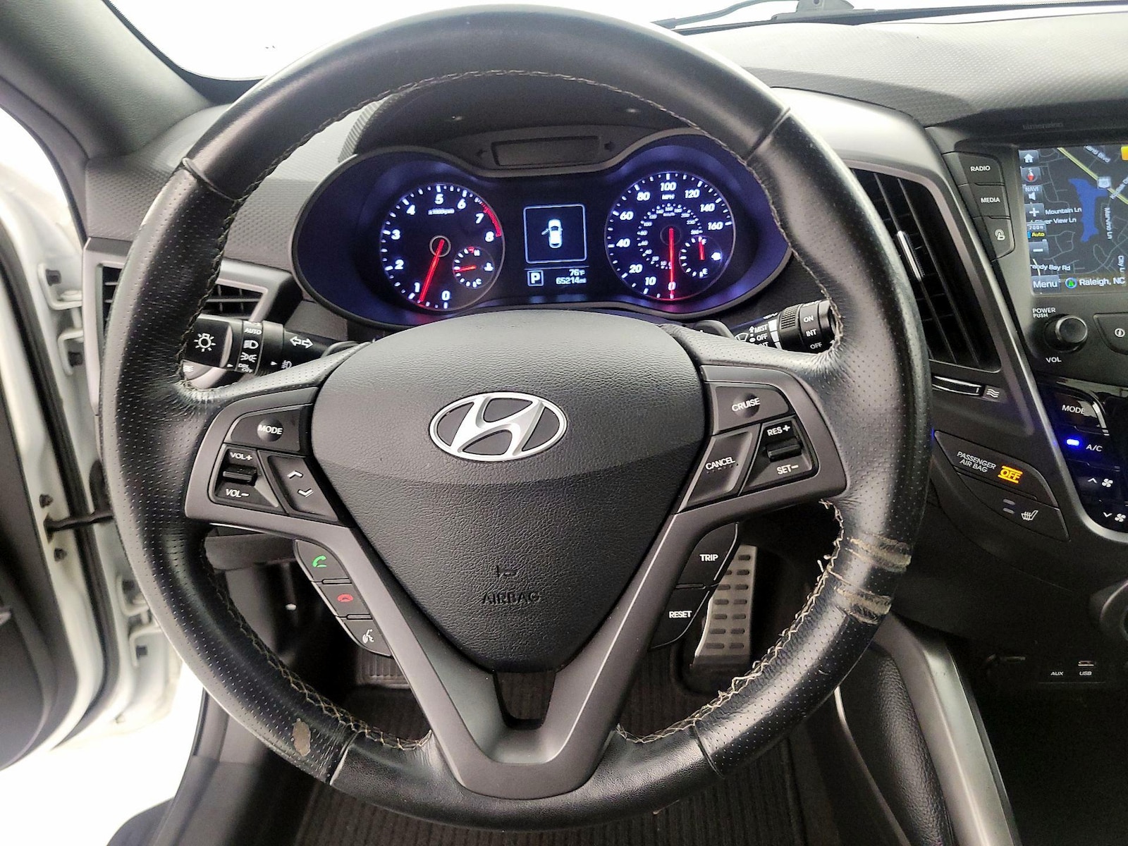 2017 Hyundai Veloster - Photo 11