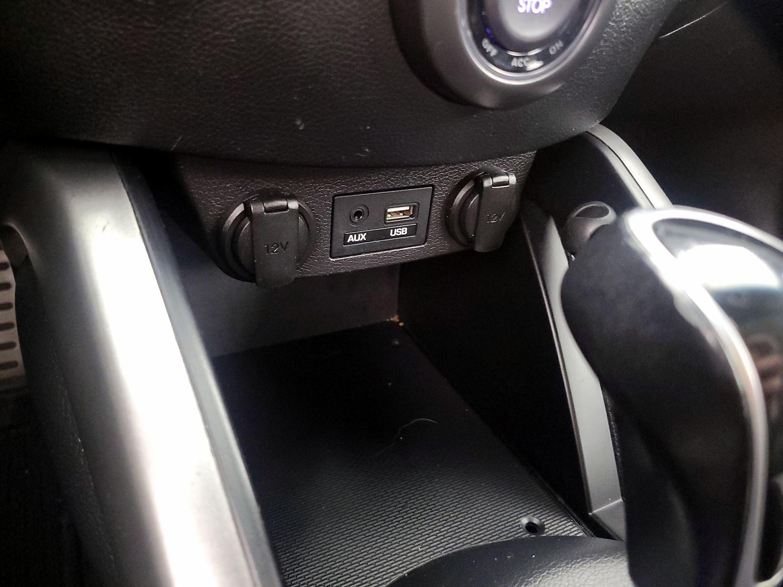 2017 Hyundai Veloster - Photo 20