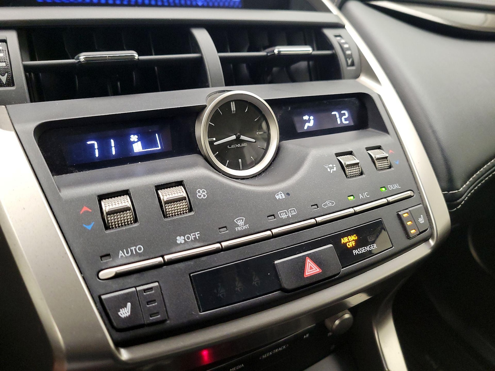 2019 Lexus NX 300 - Photo 17