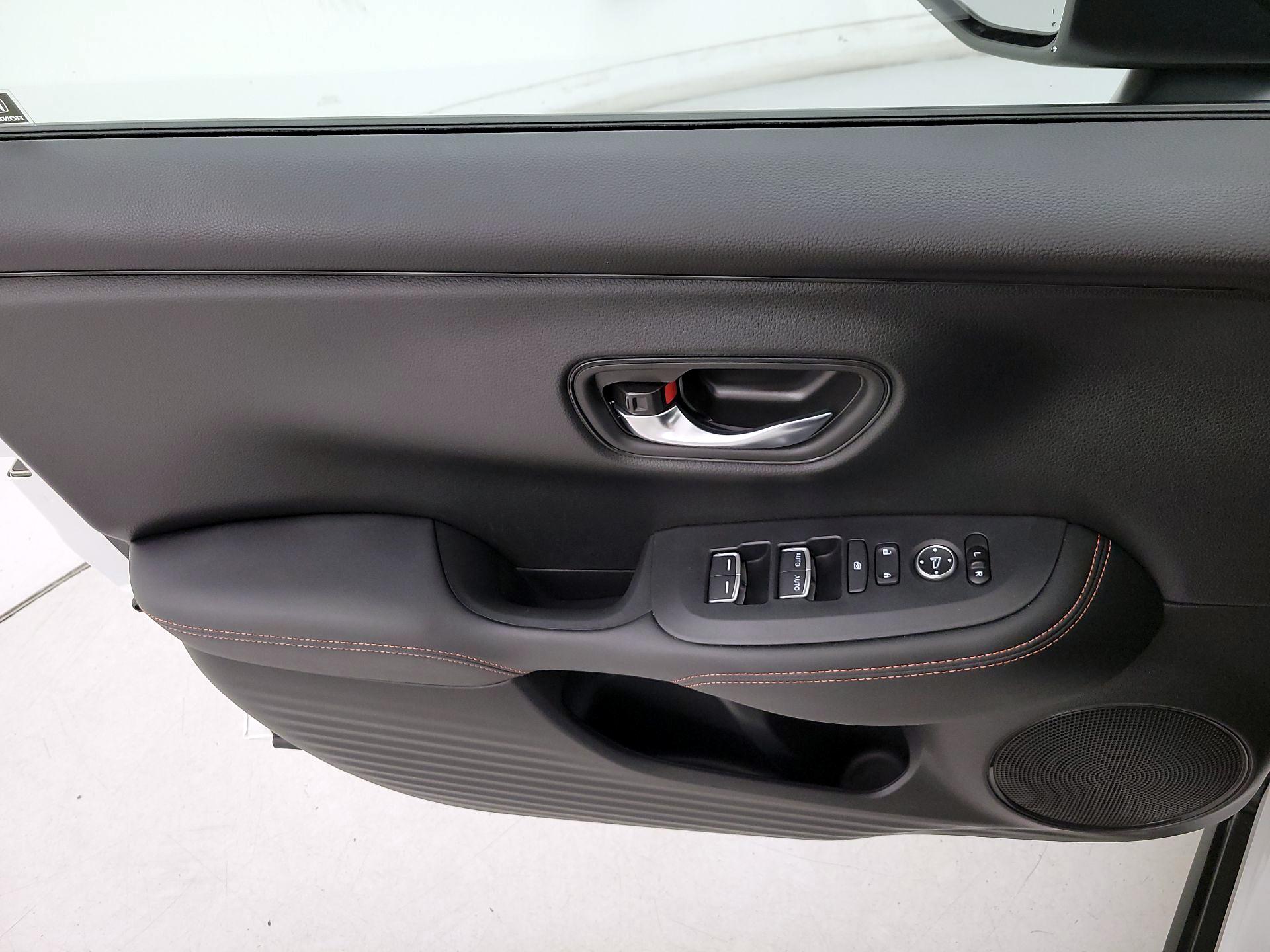 Thumbnail: 2025 Honda HR-V - 12