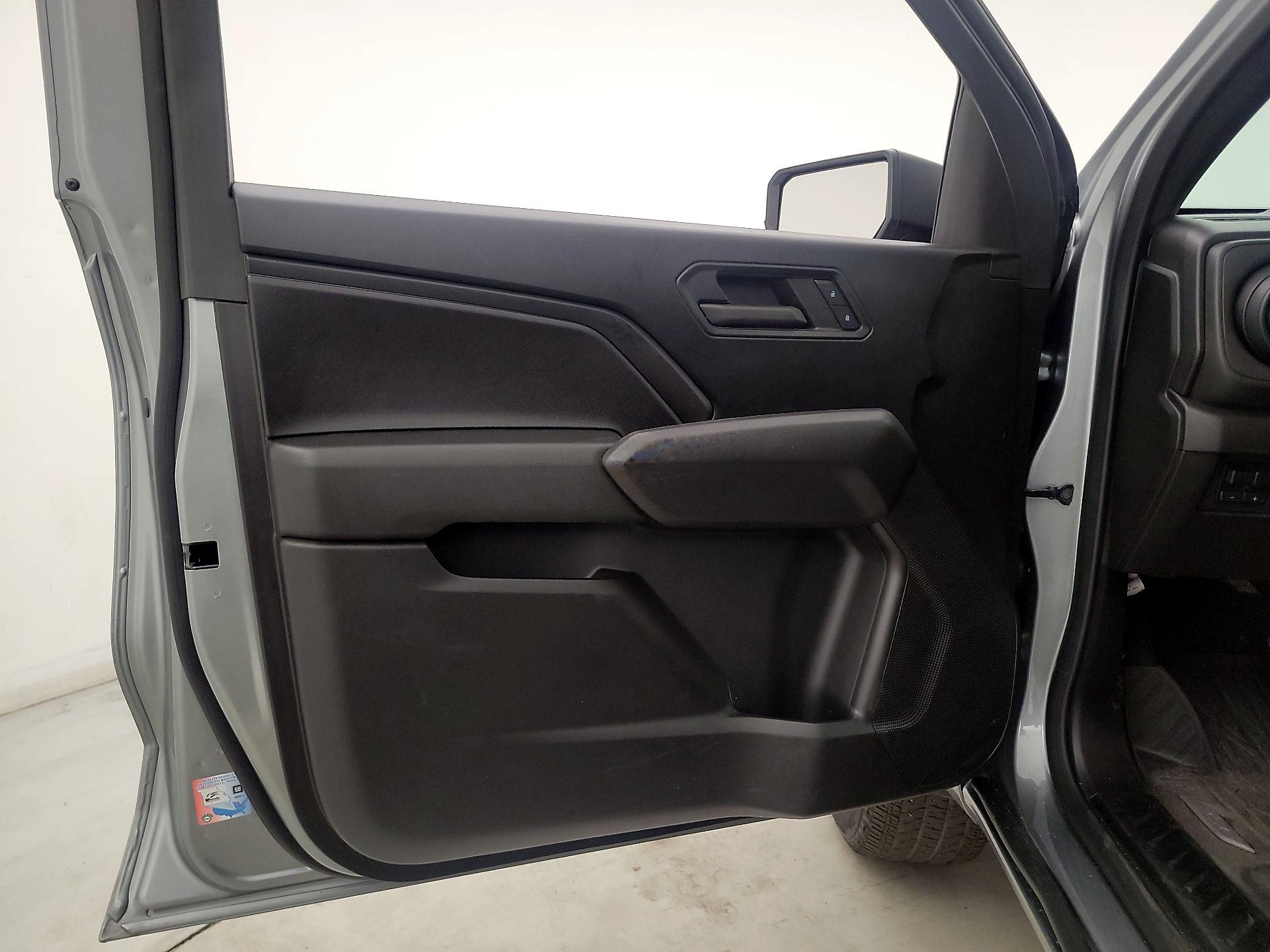 Thumbnail: 2024 Chevrolet Colorado - 12