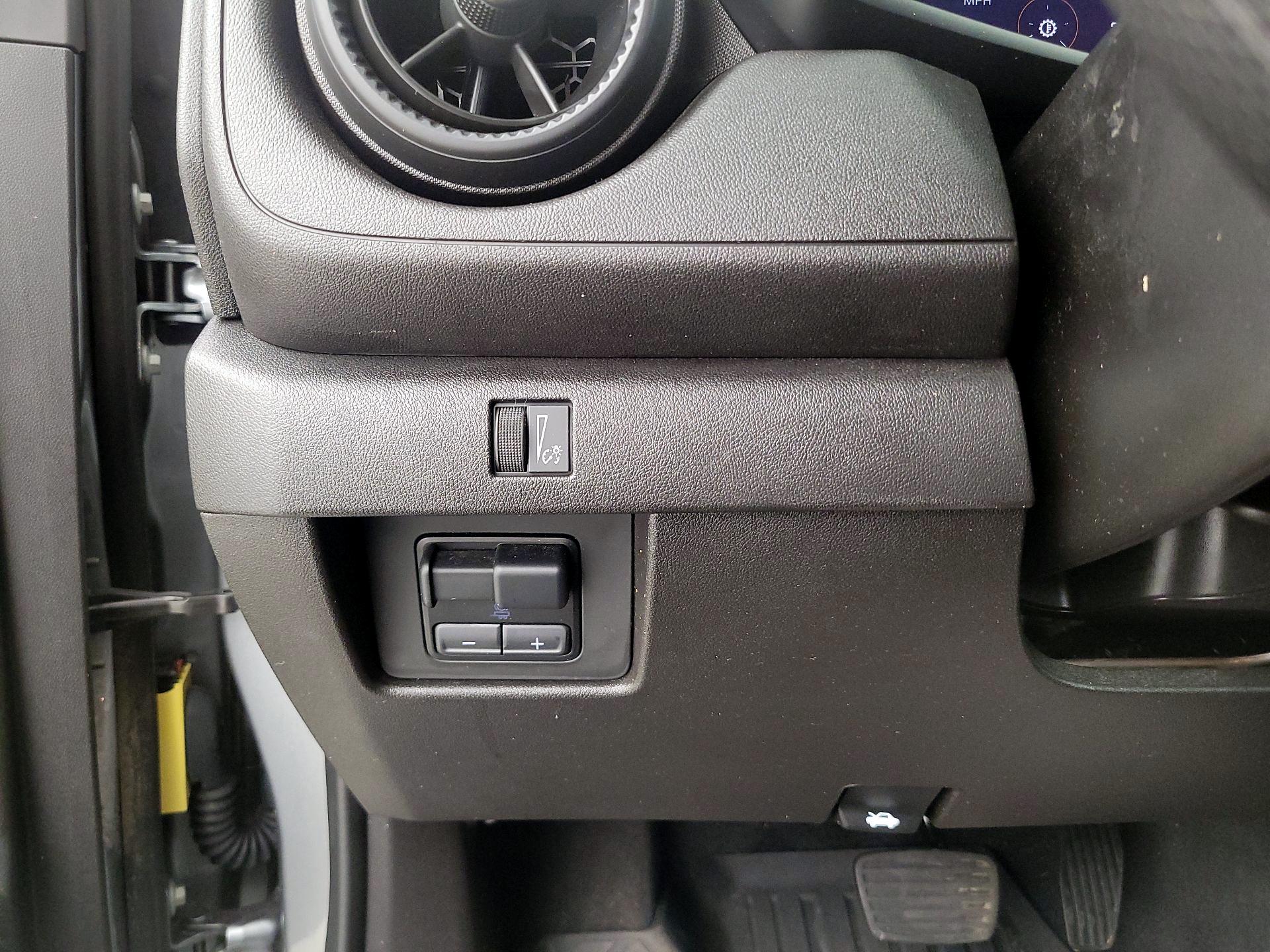 Thumbnail: 2024 Chevrolet Colorado - 13