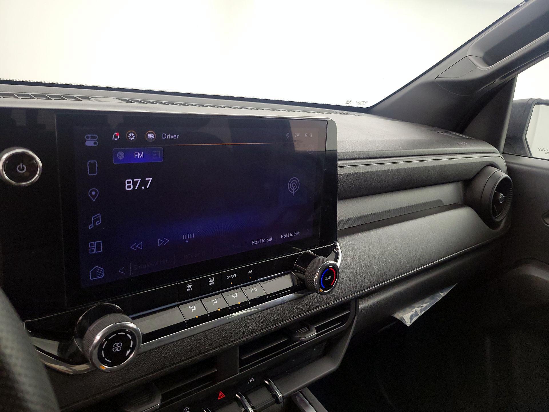 Thumbnail: 2024 Chevrolet Colorado - 15