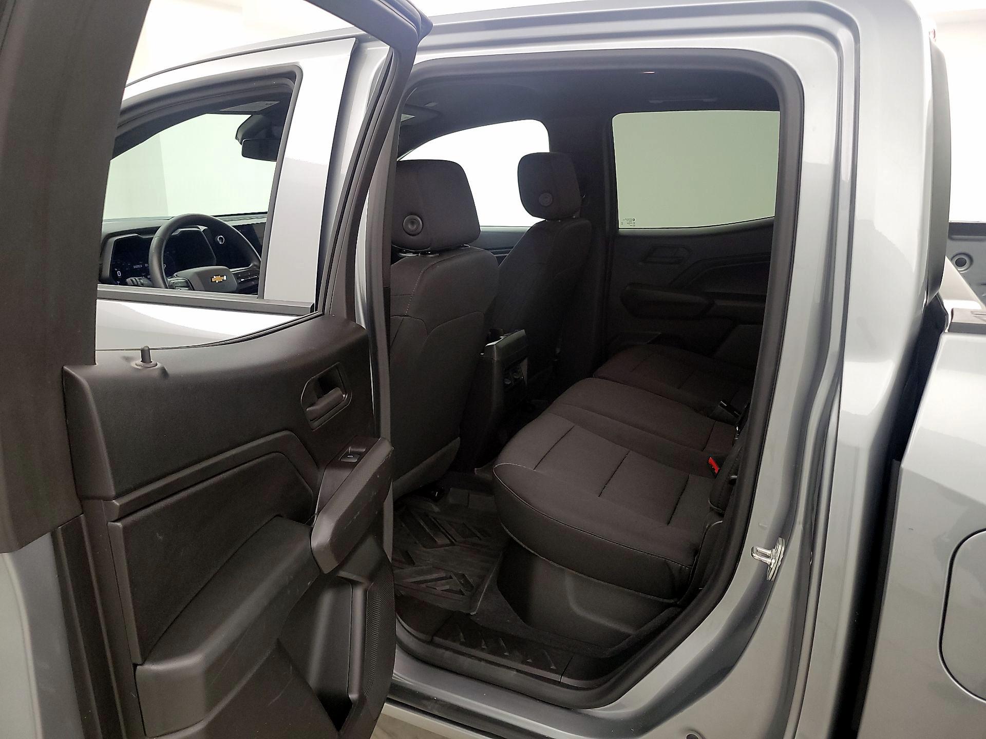 Thumbnail: 2024 Chevrolet Colorado - 19