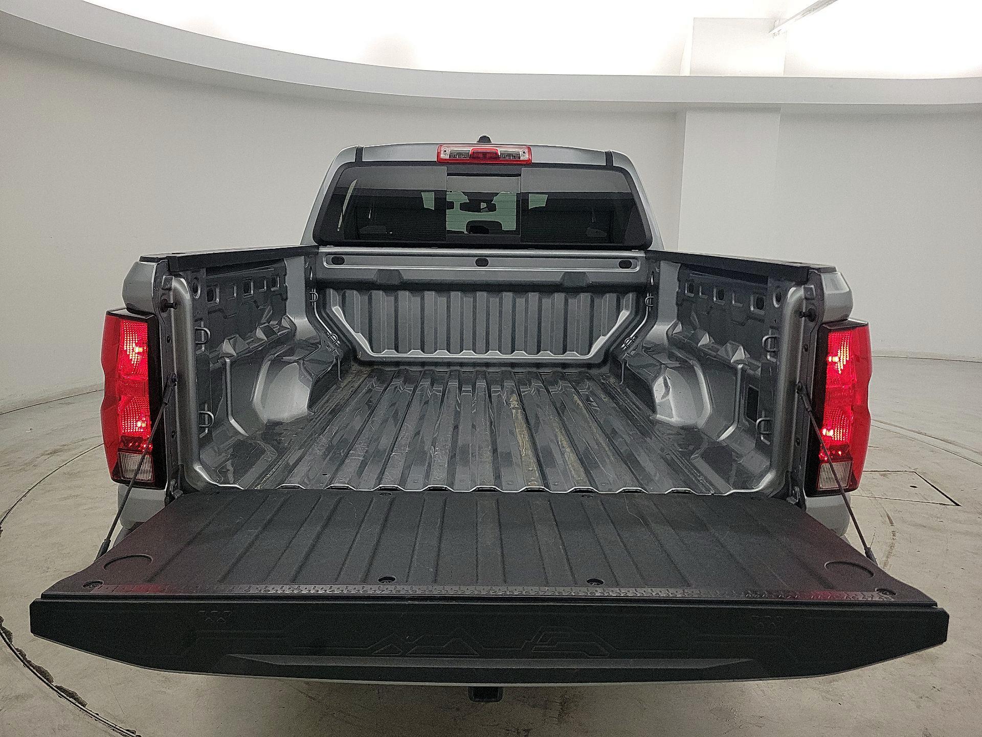 Thumbnail: 2024 Chevrolet Colorado - 20