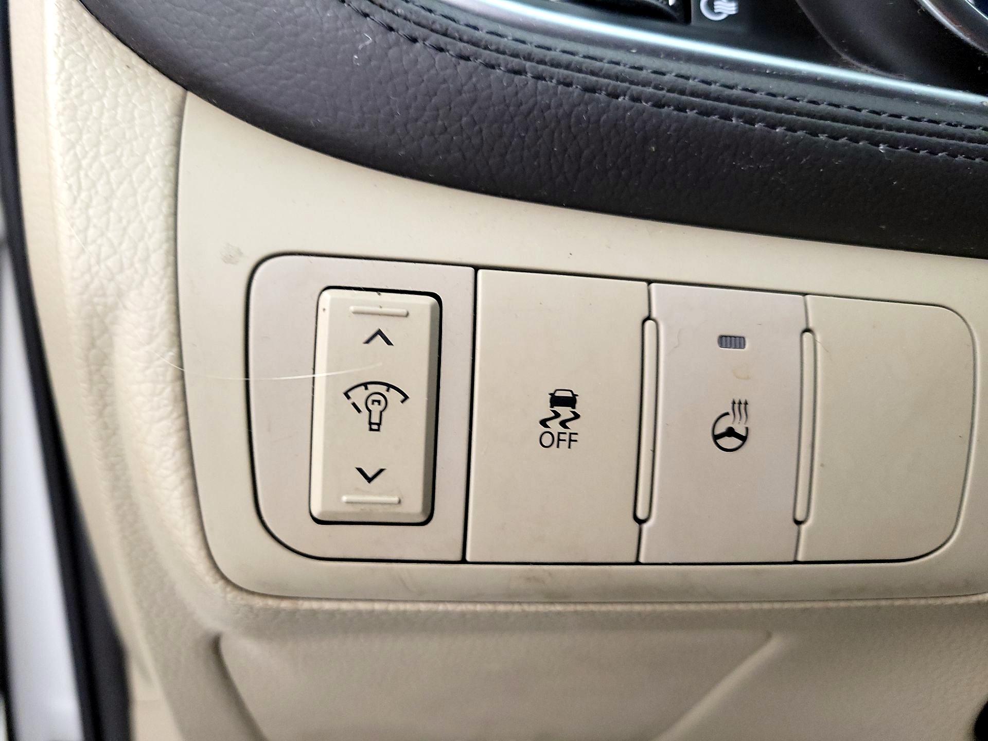 Thumbnail: 2015 Kia Optima - 13