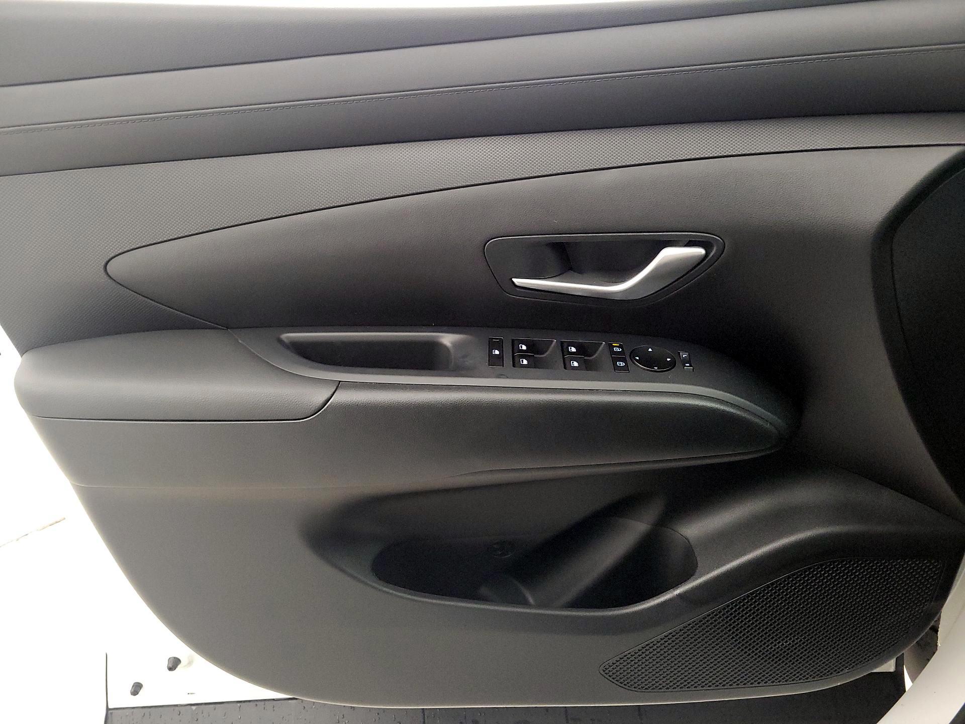 Thumbnail: 2026 Hyundai Santa Cruz - 12