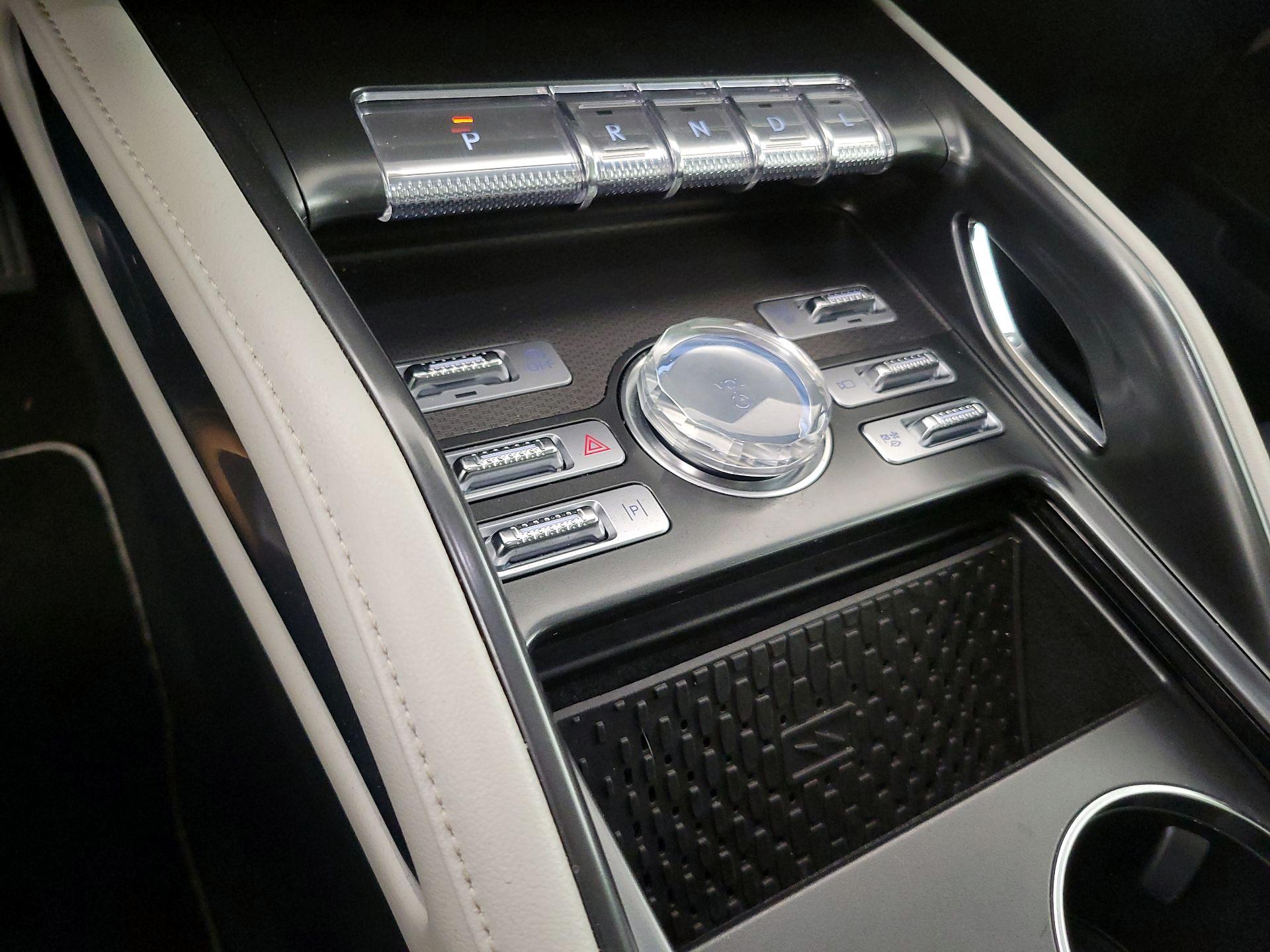 Thumbnail: 2024 Lincoln Nautilus - 18