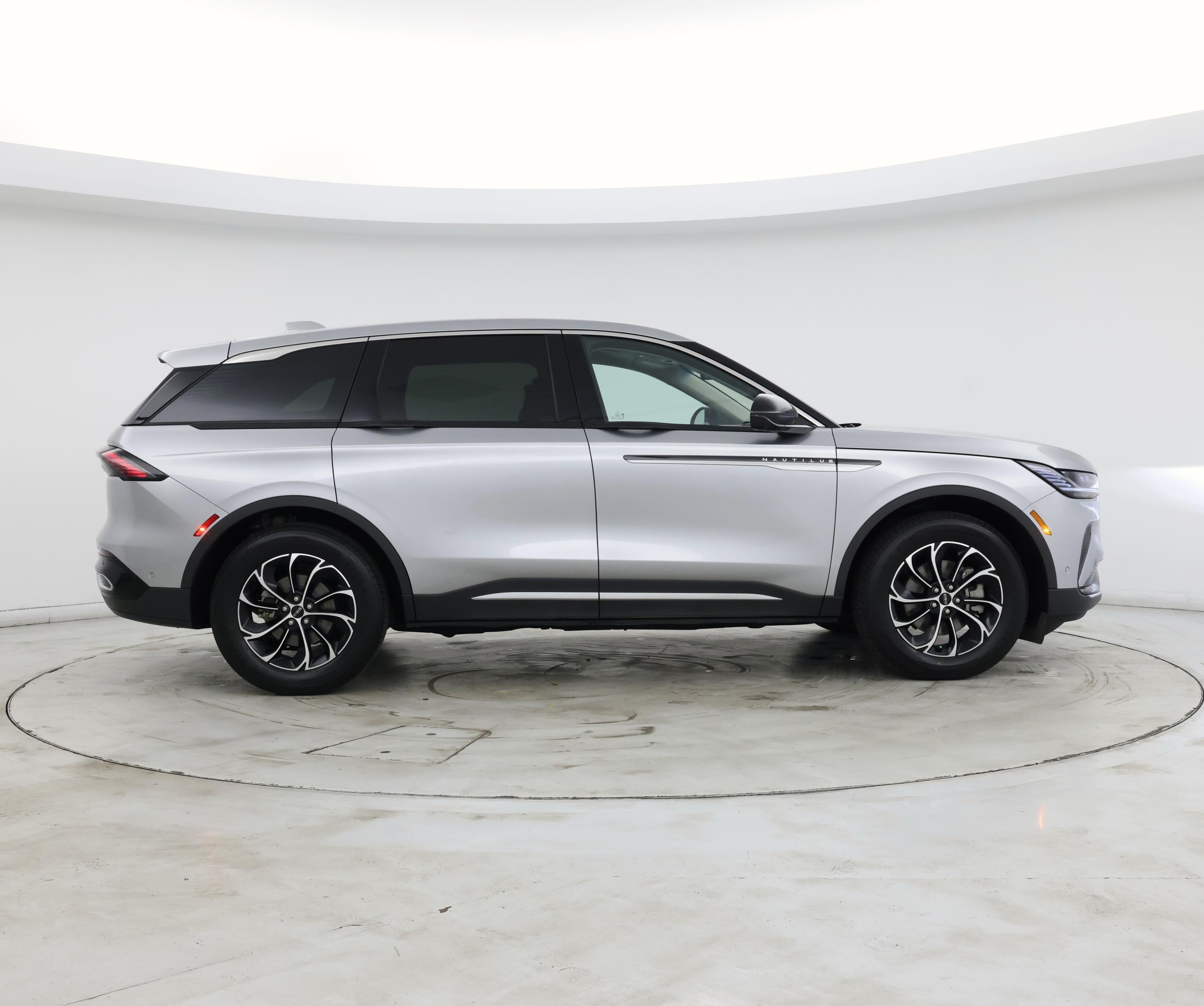 Thumbnail: 2024 Lincoln Nautilus - 7