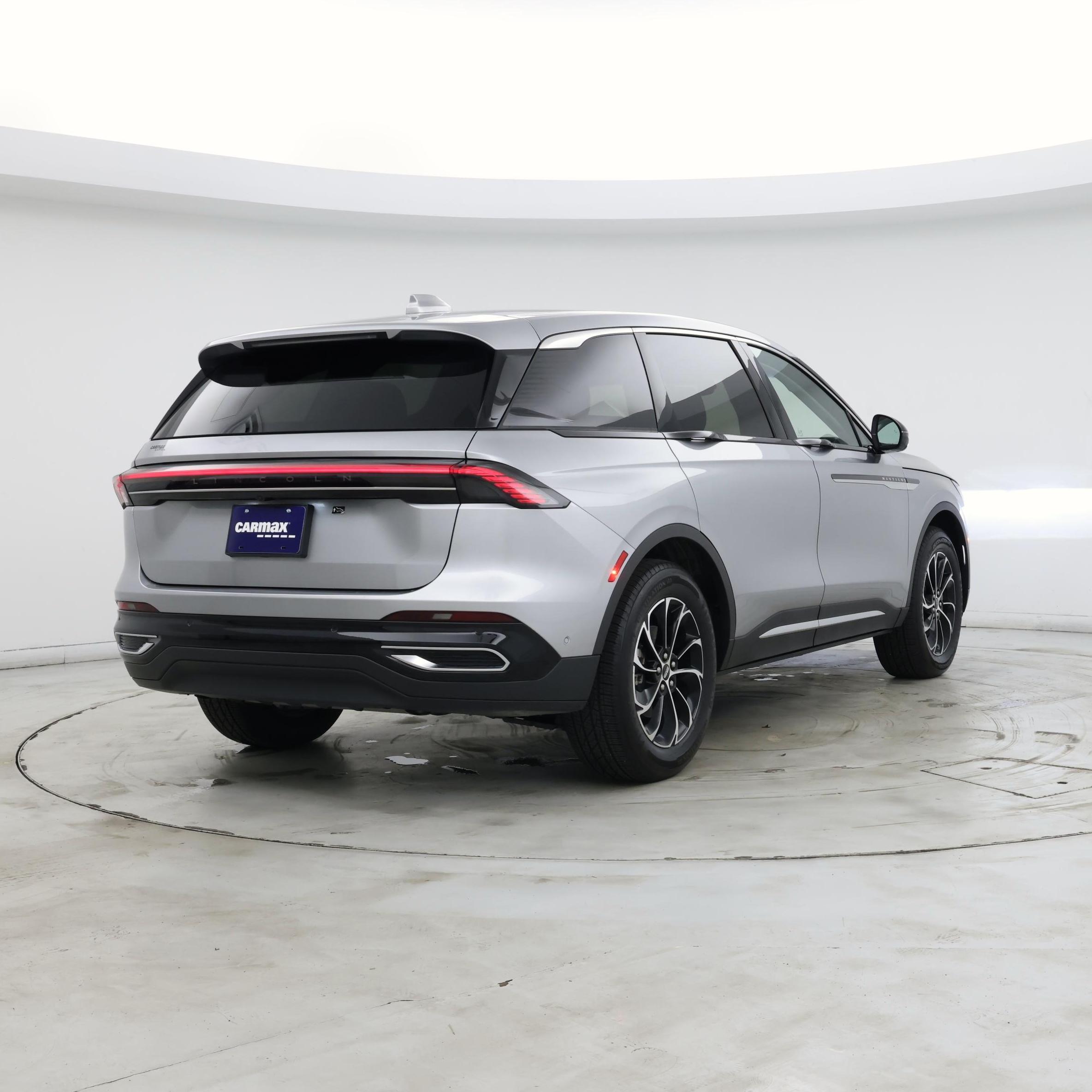 Thumbnail: 2024 Lincoln Nautilus - 8