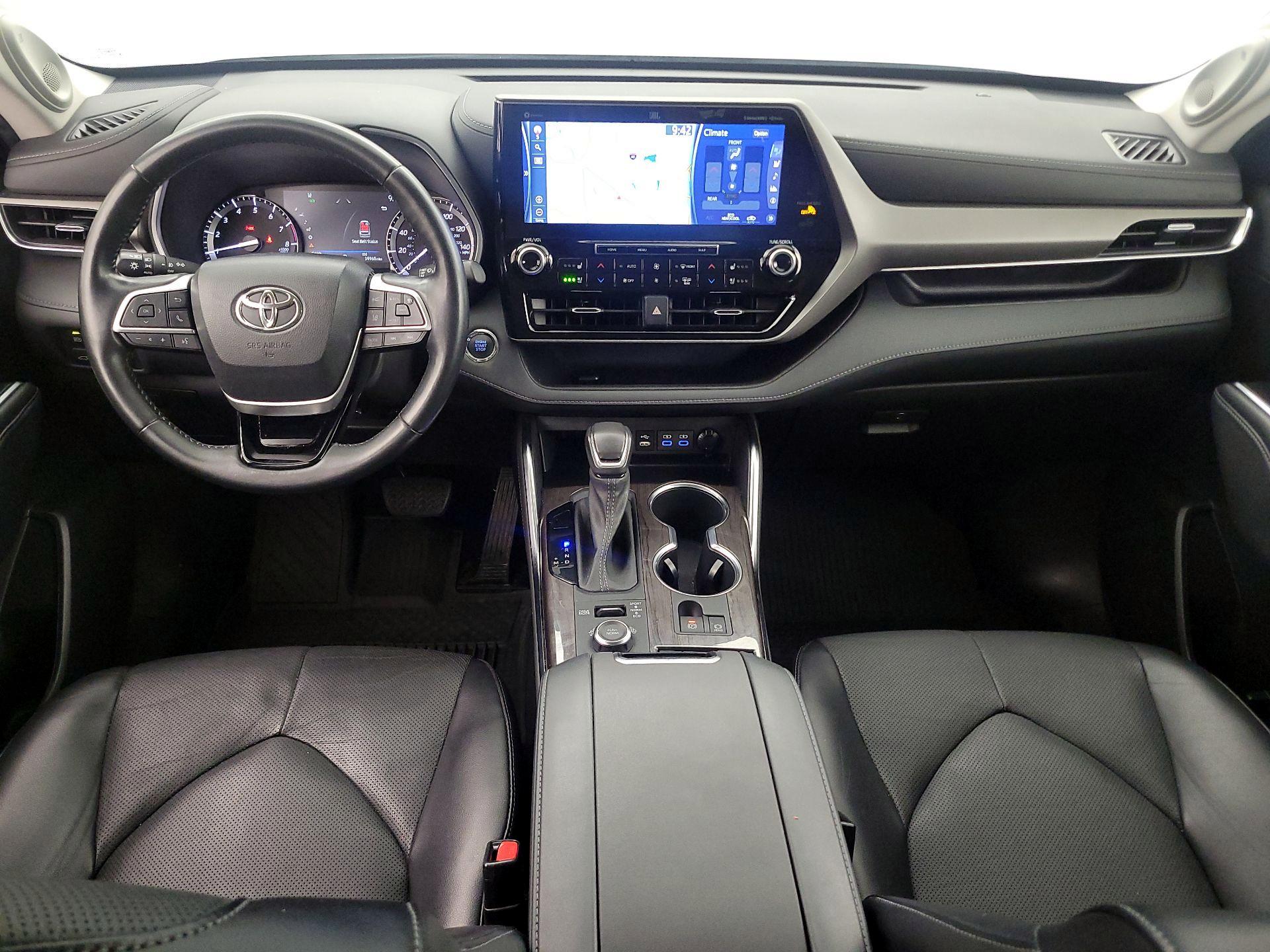 Thumbnail: 2022 Toyota Highlander - 9