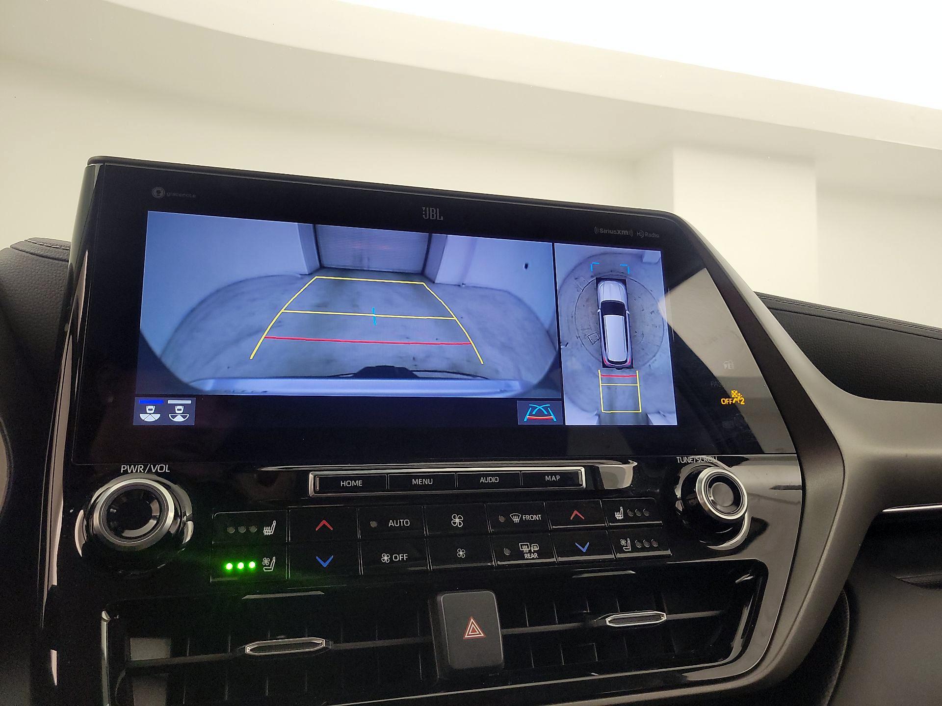 Thumbnail: 2022 Toyota Highlander - 15