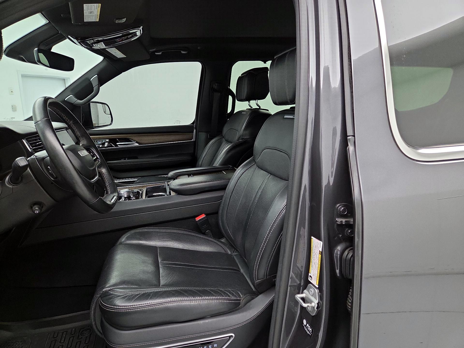 Thumbnail: 2022 Jeep Grand Wagoneer - 11