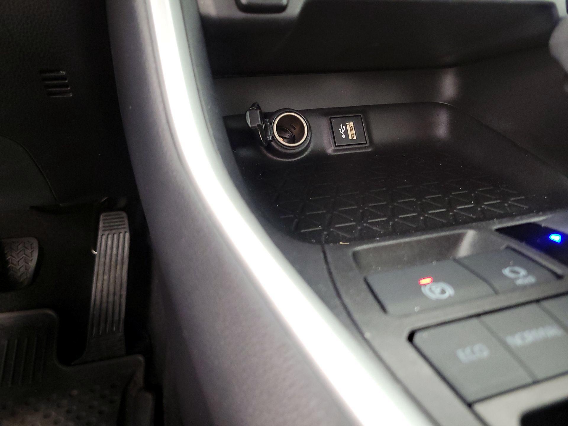 Thumbnail: 2023 Toyota RAV4 - 18