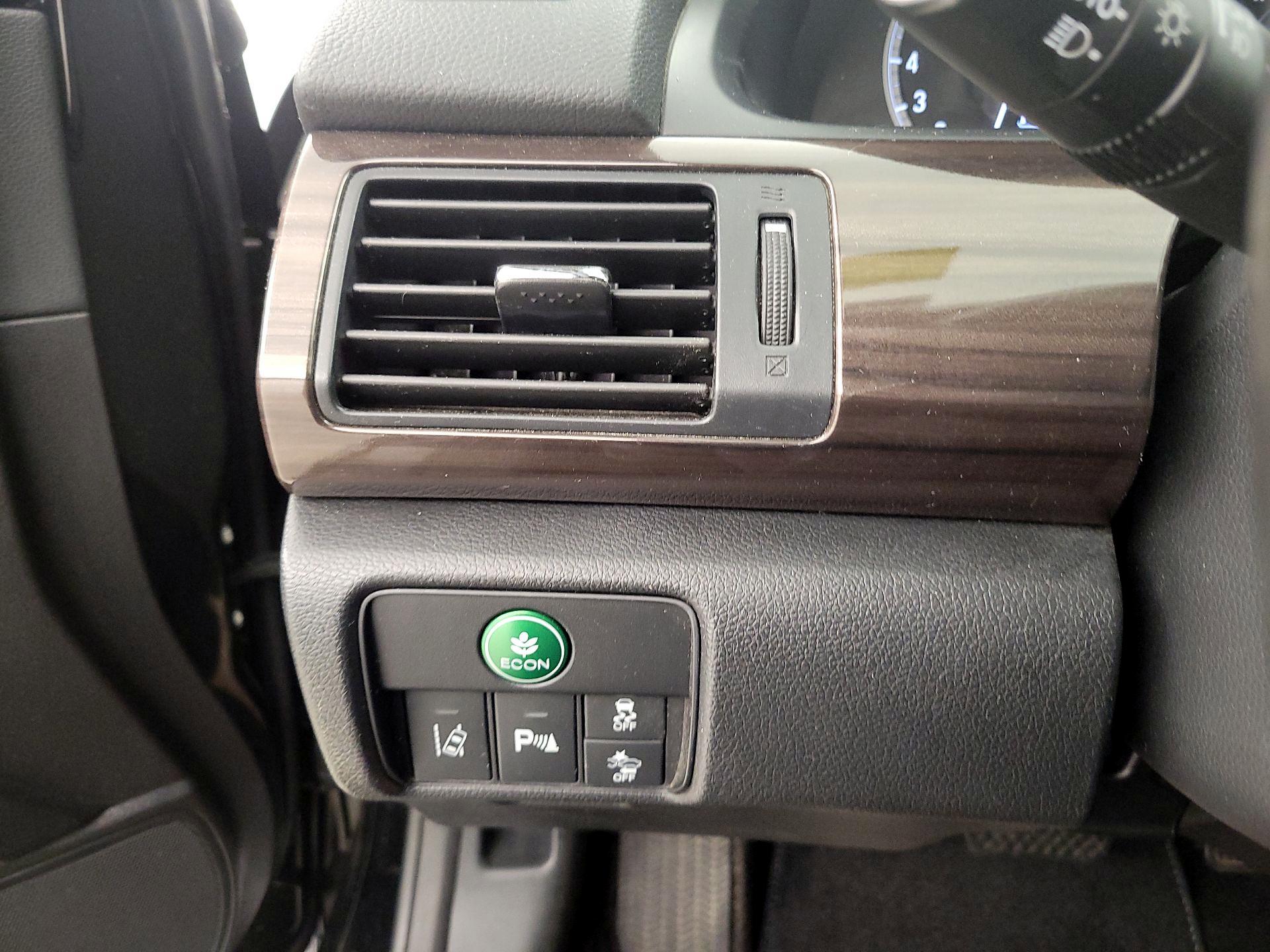 Thumbnail: 2017 Honda Accord - 13