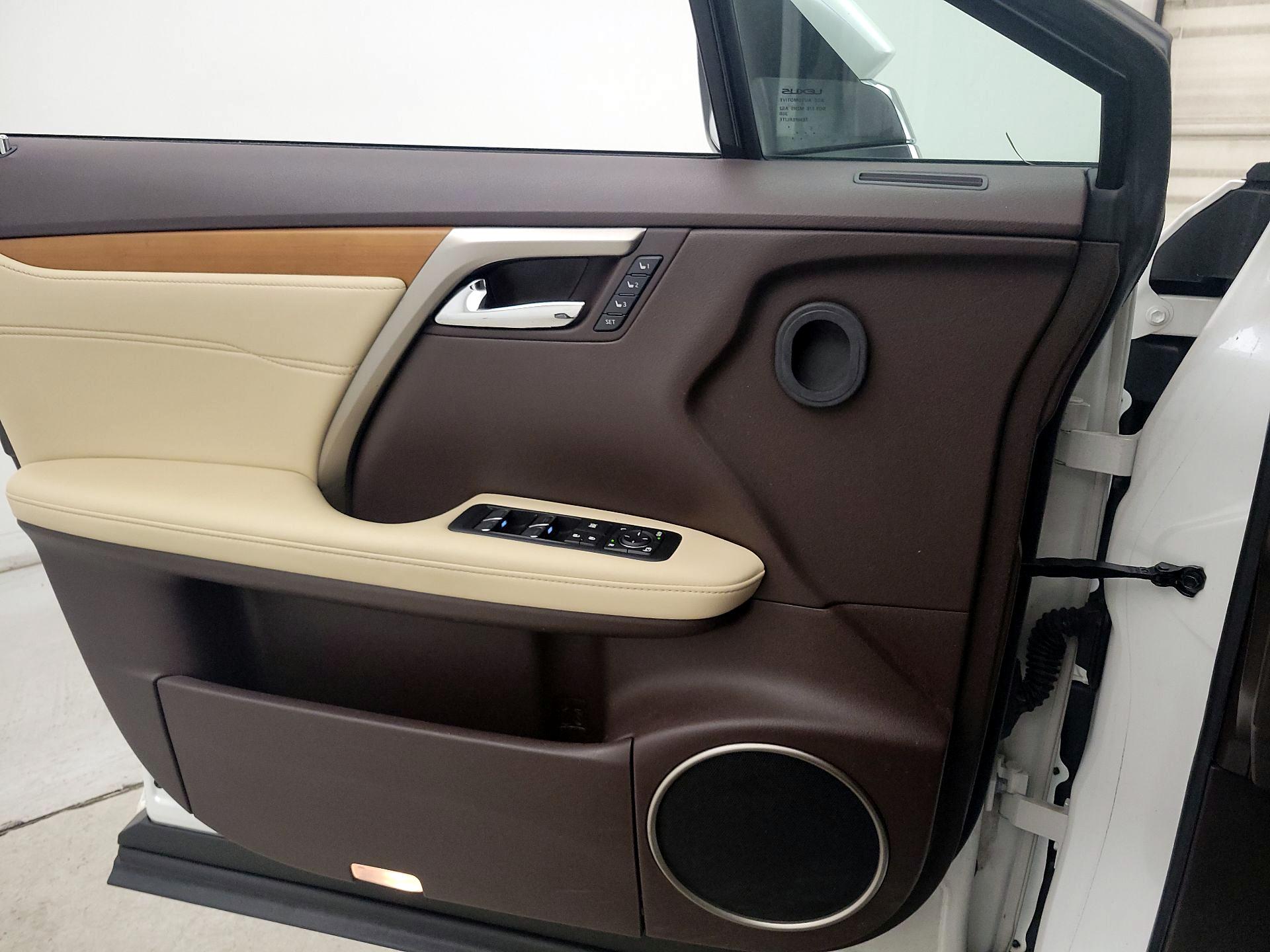 Thumbnail: 2018 Lexus RX - 12