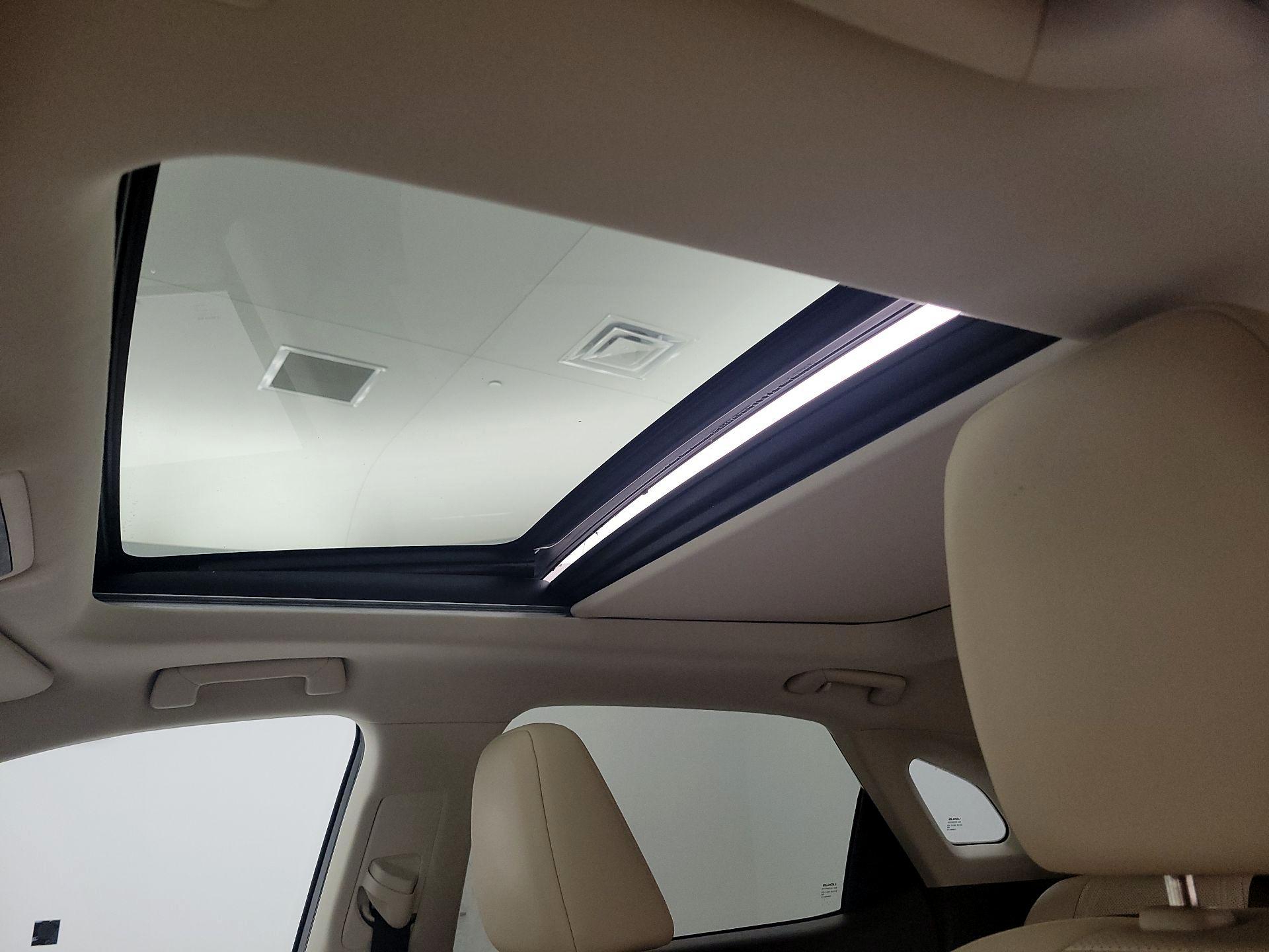 Thumbnail: 2018 Lexus RX - 20