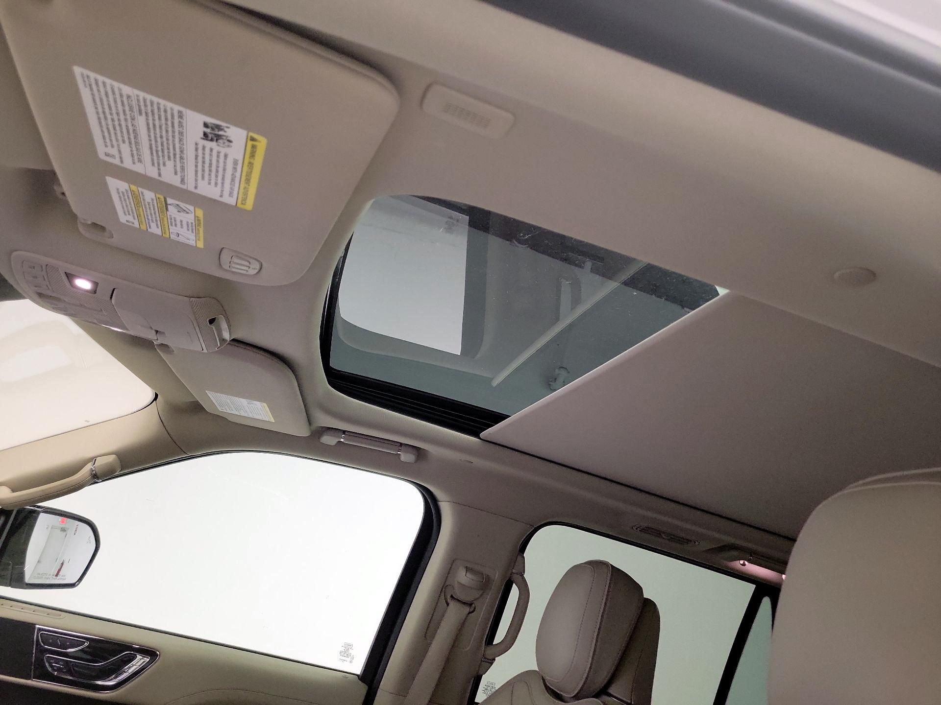 Thumbnail: 2019 Lincoln Navigator - 20