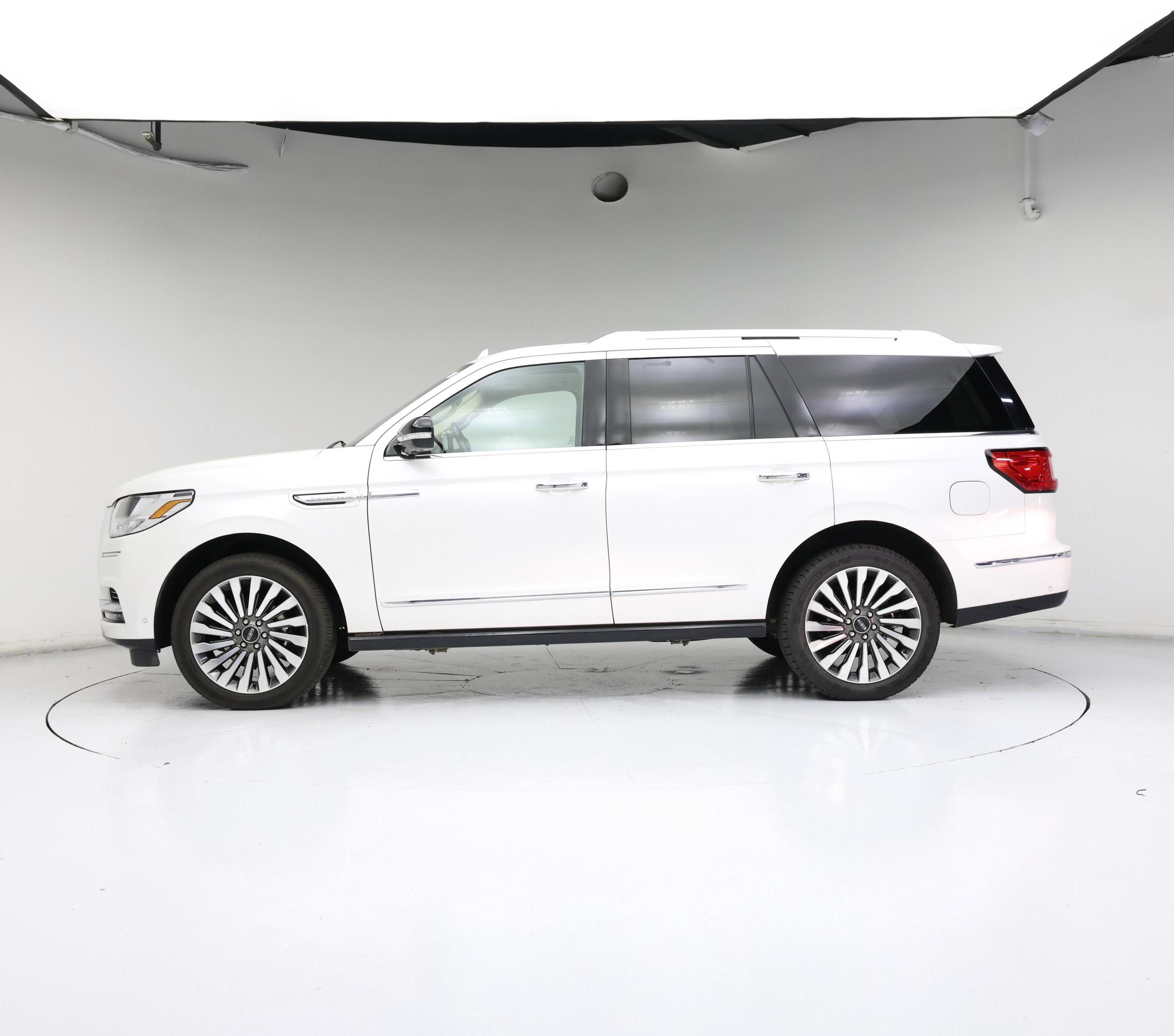 Thumbnail: 2019 Lincoln Navigator - 3
