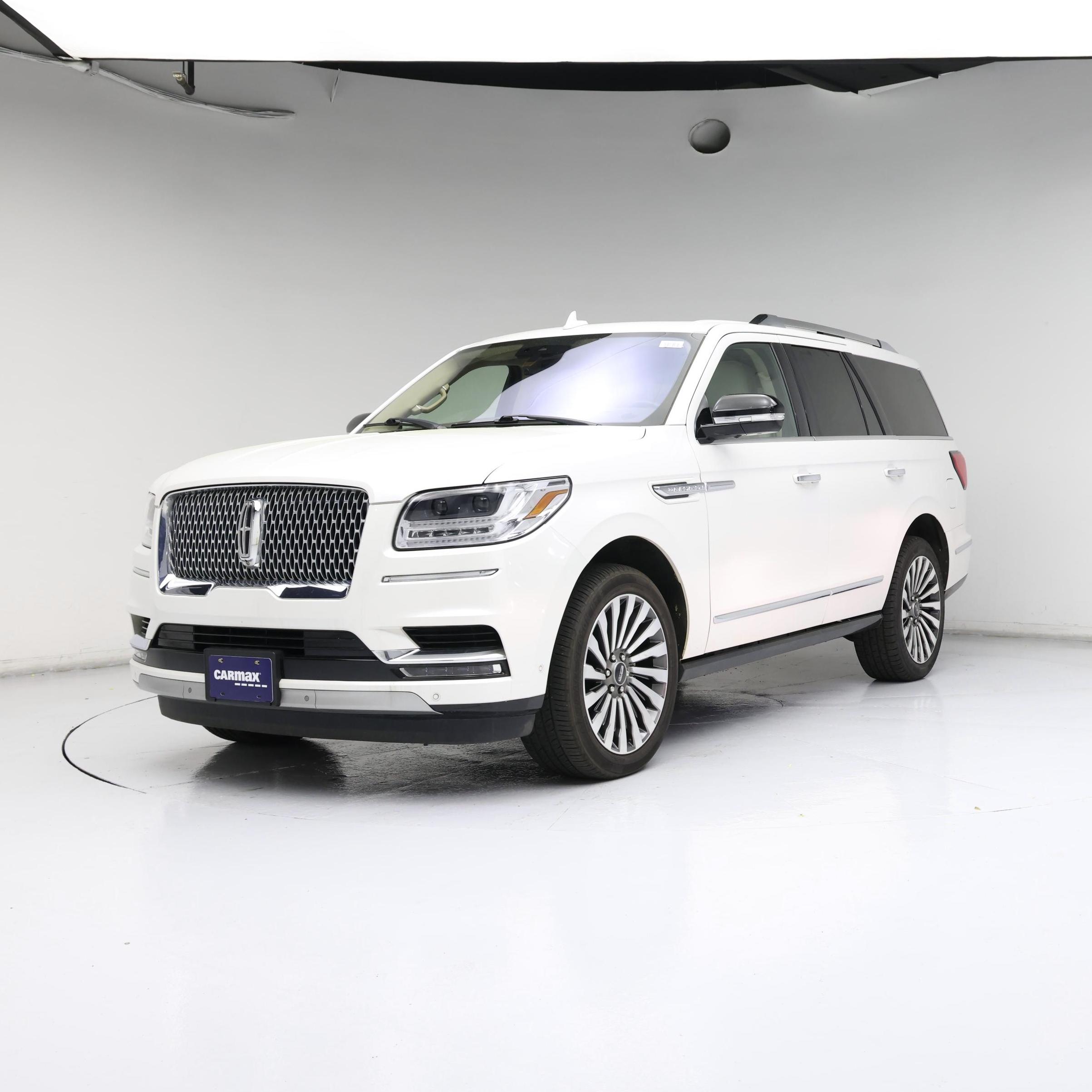 Thumbnail: 2019 Lincoln Navigator - 4