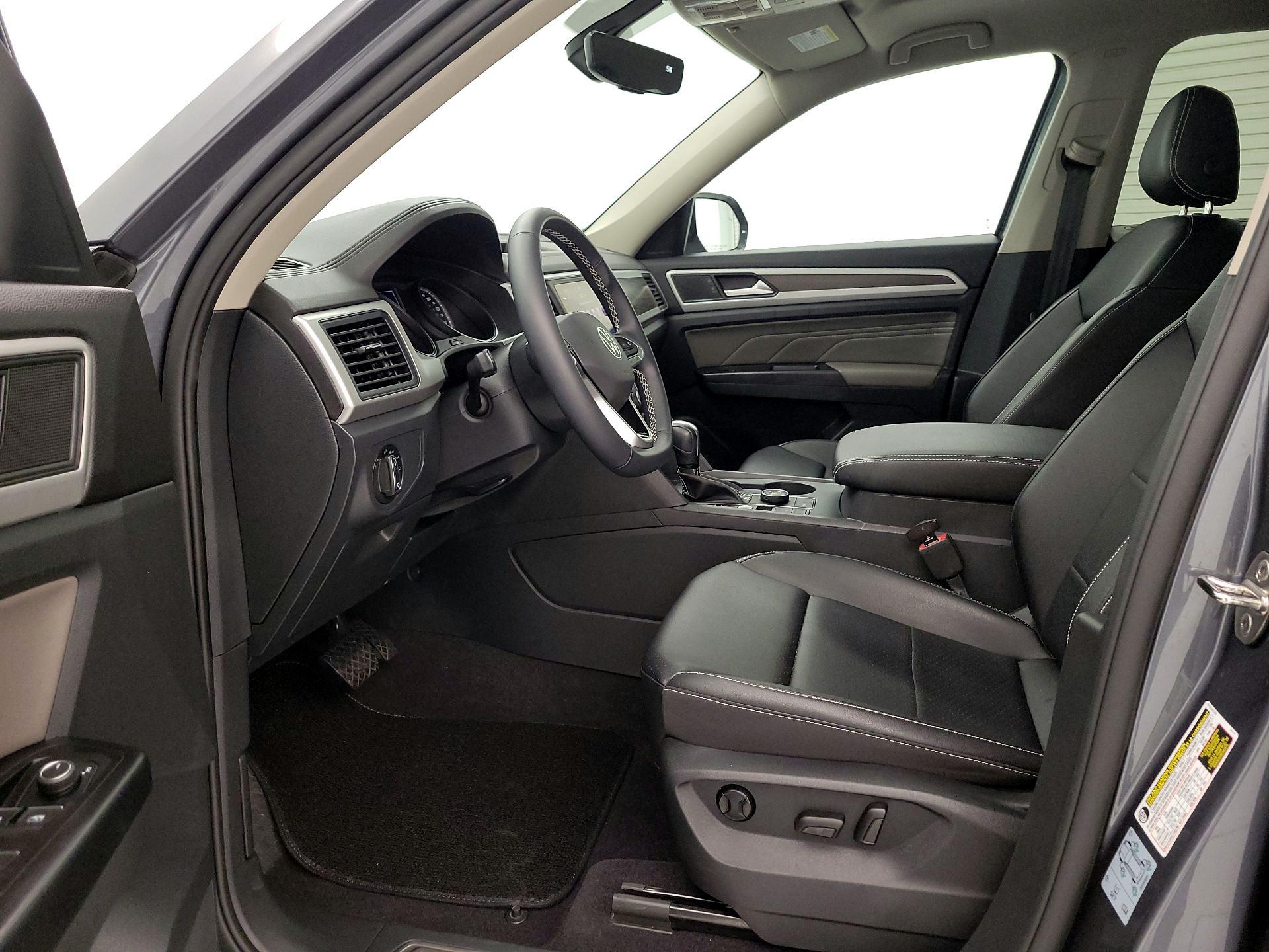 Thumbnail: 2021 Volkswagen Atlas - 11