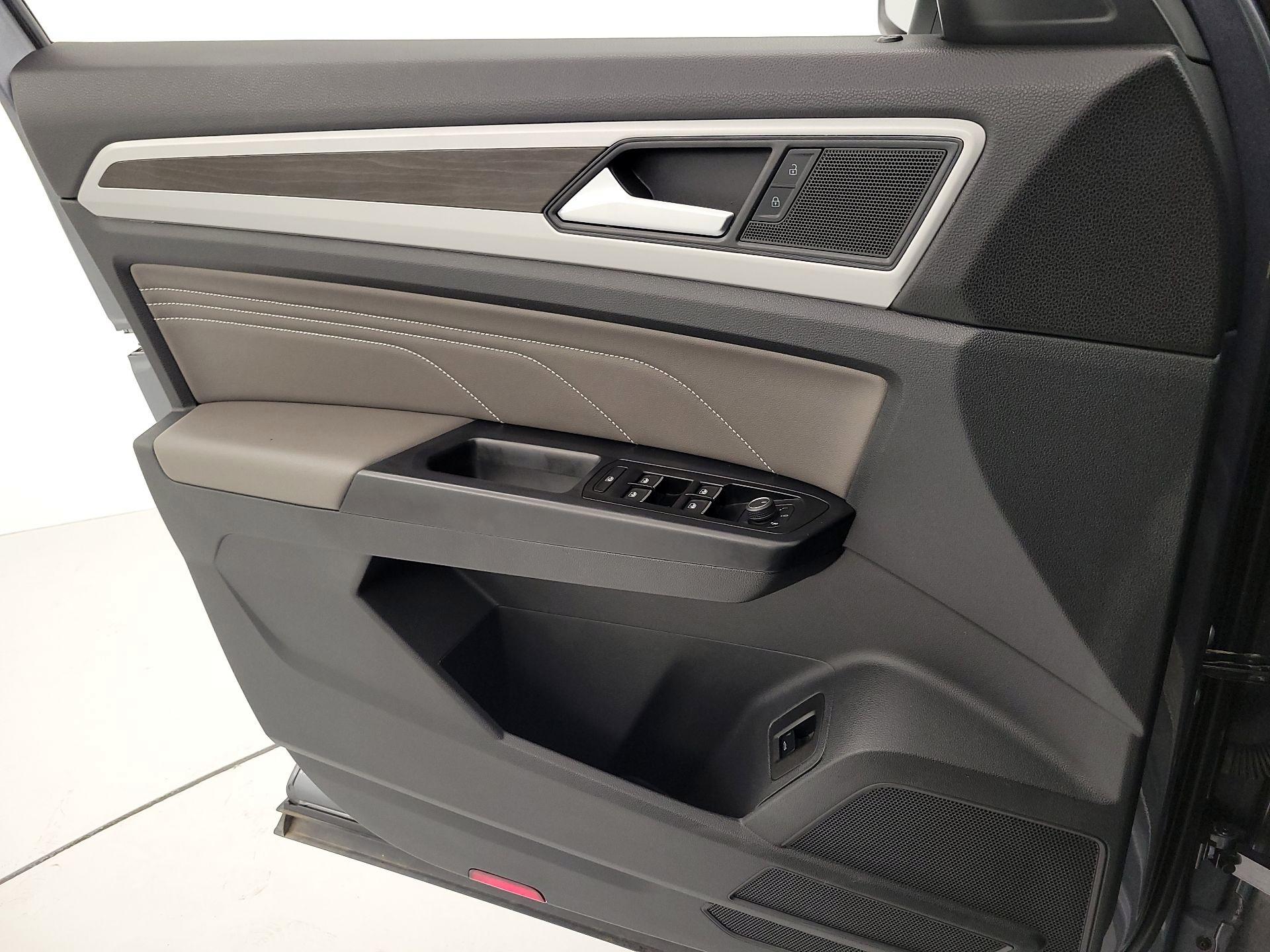 Thumbnail: 2021 Volkswagen Atlas - 12