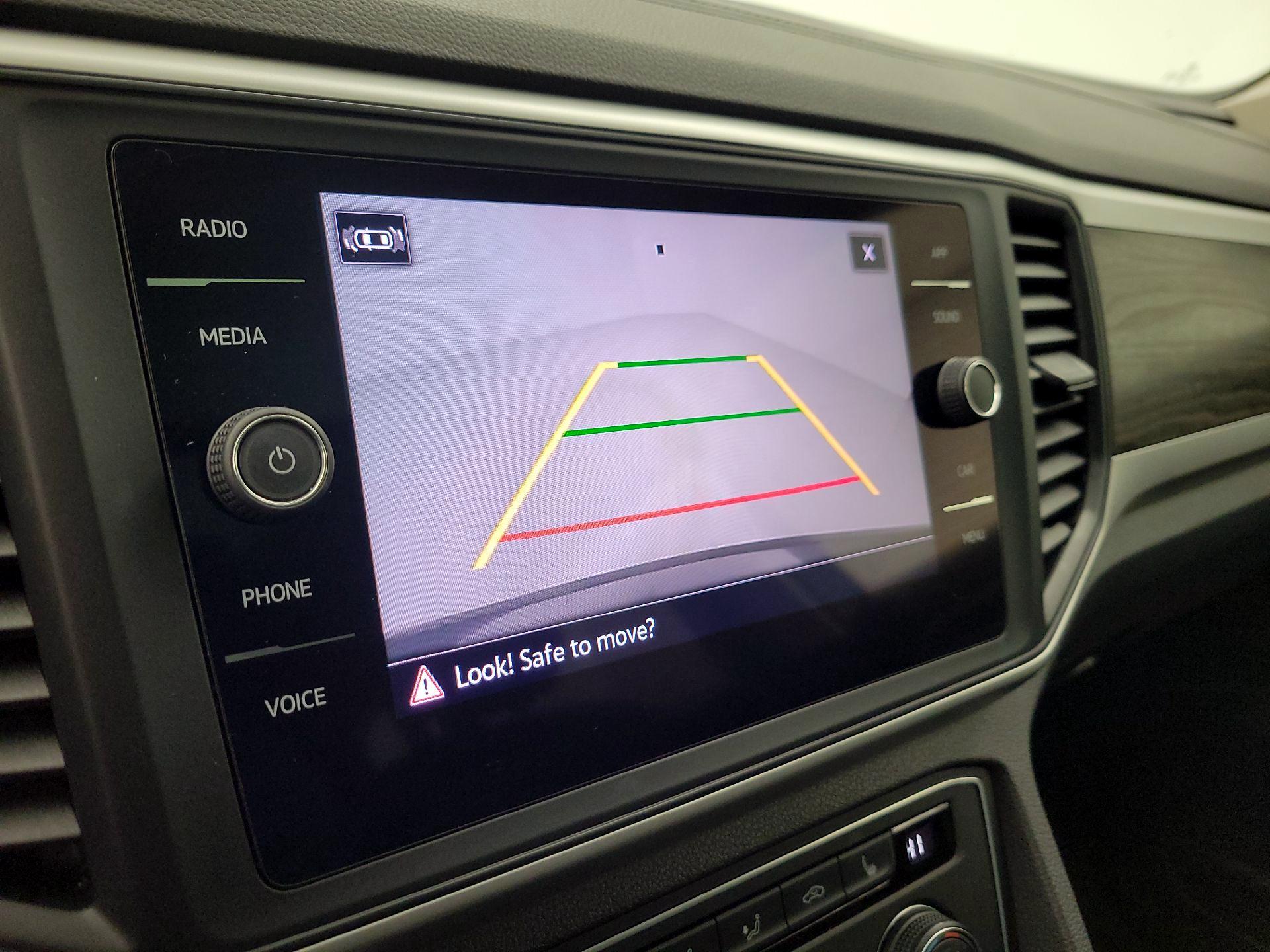 Thumbnail: 2021 Volkswagen Atlas - 14