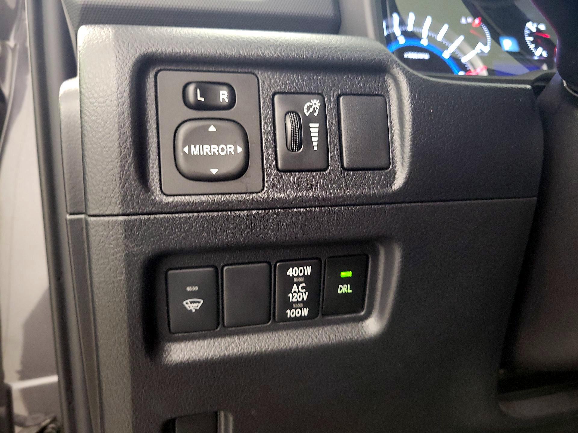 Thumbnail: 2018 Toyota 4Runner - 13