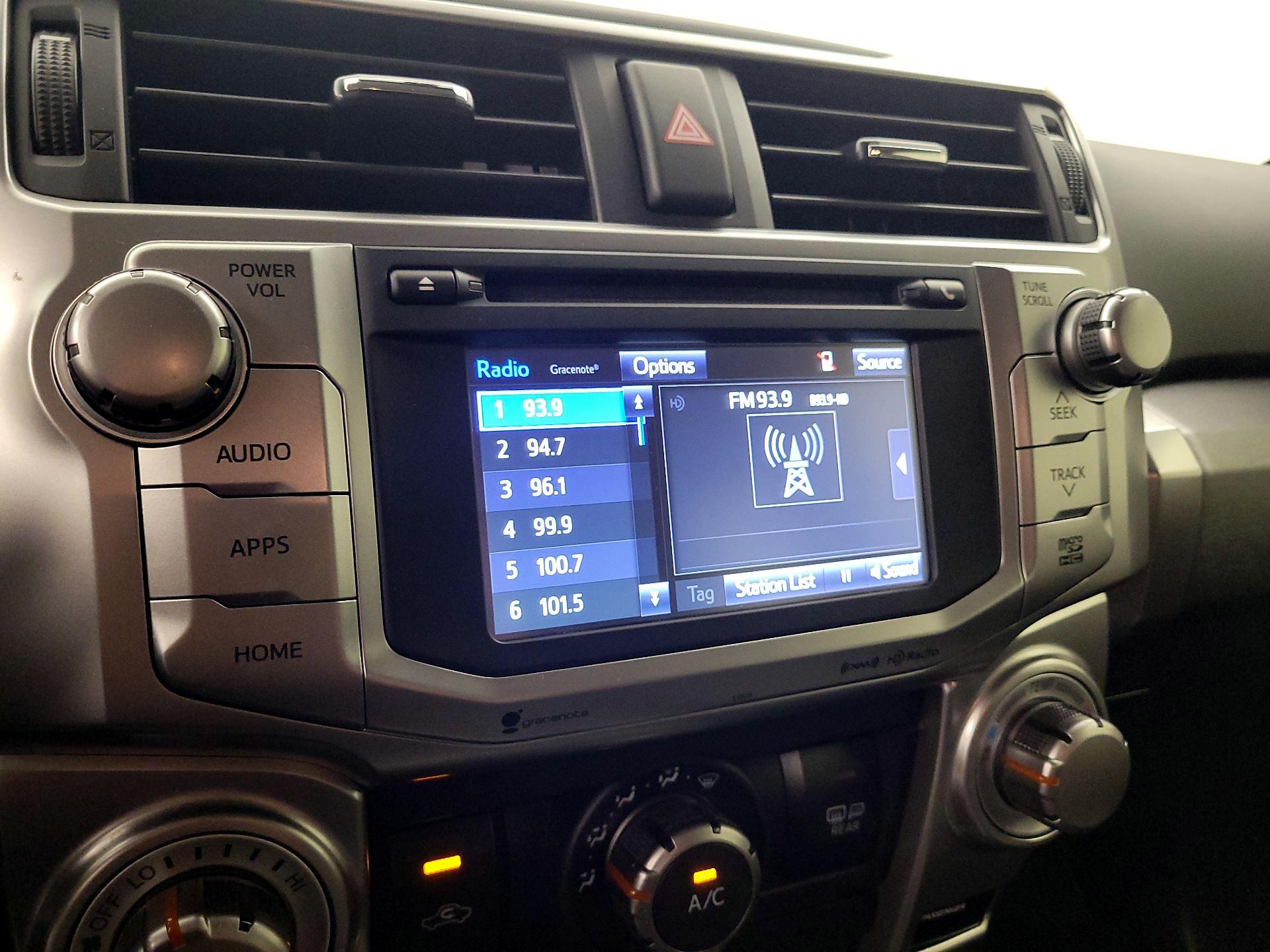 Thumbnail: 2018 Toyota 4Runner - 15