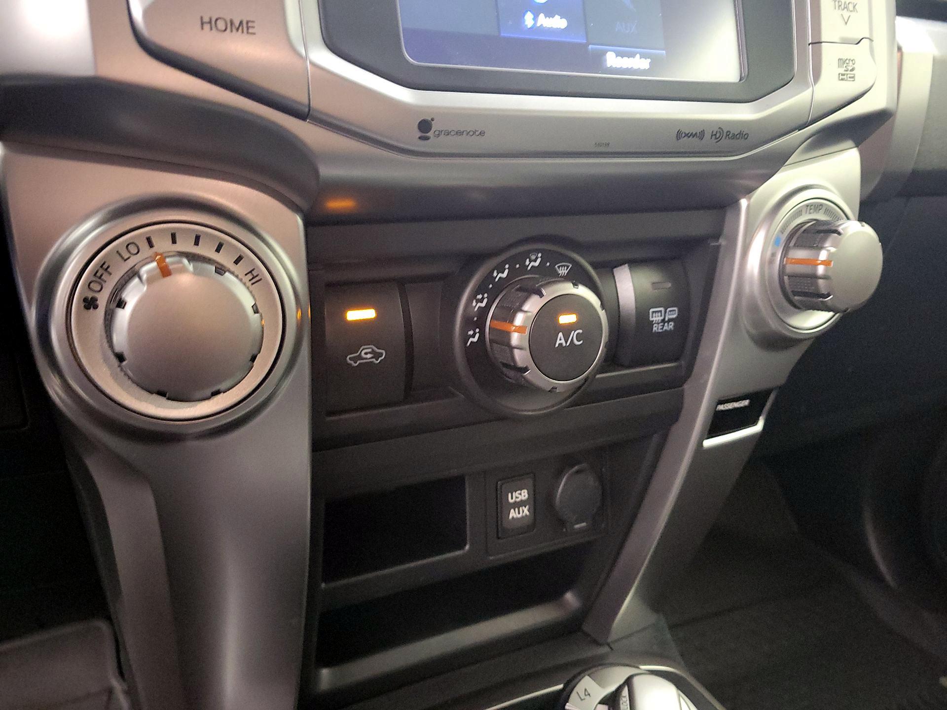 Thumbnail: 2018 Toyota 4Runner - 16