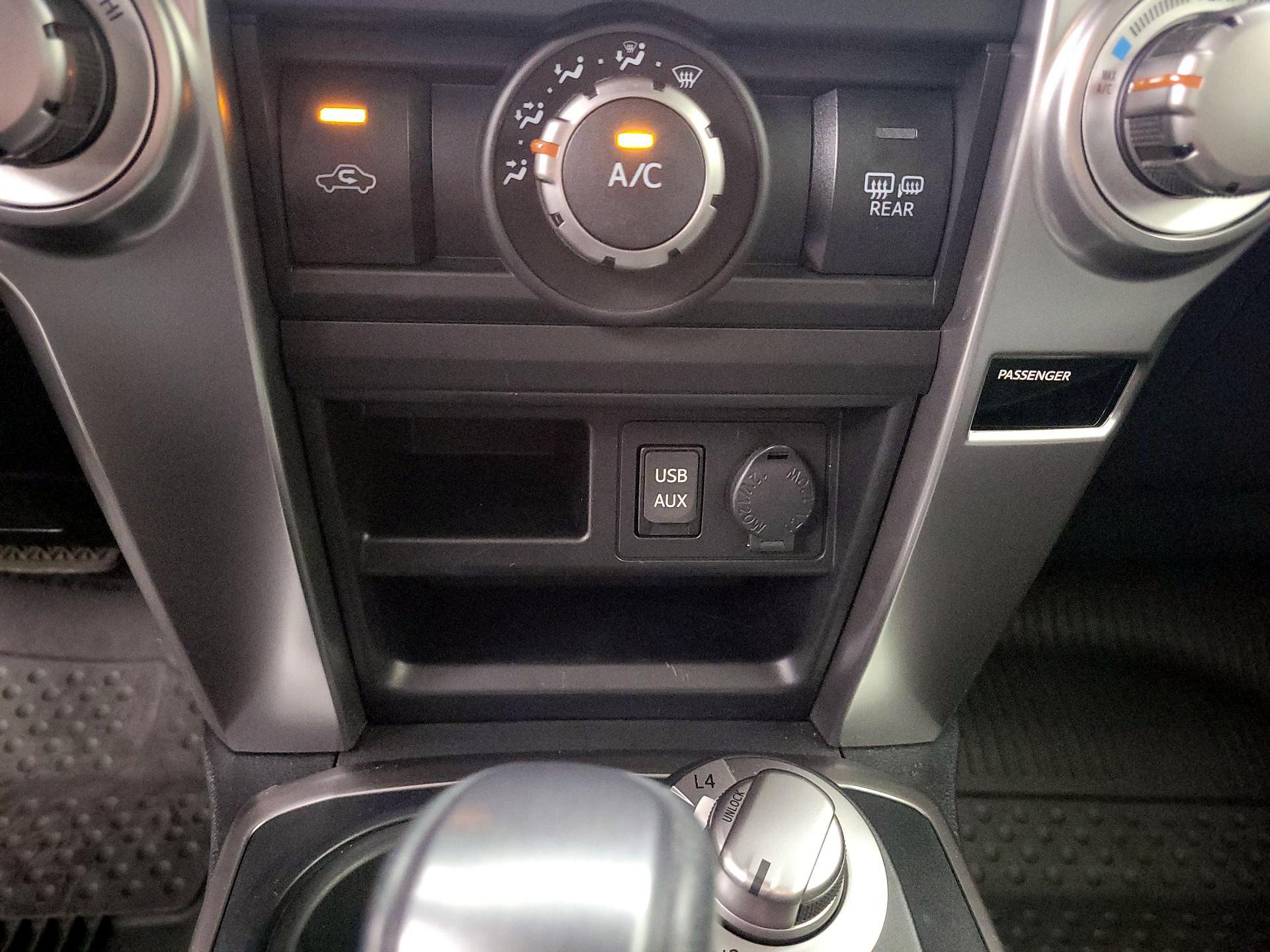 Thumbnail: 2018 Toyota 4Runner - 18