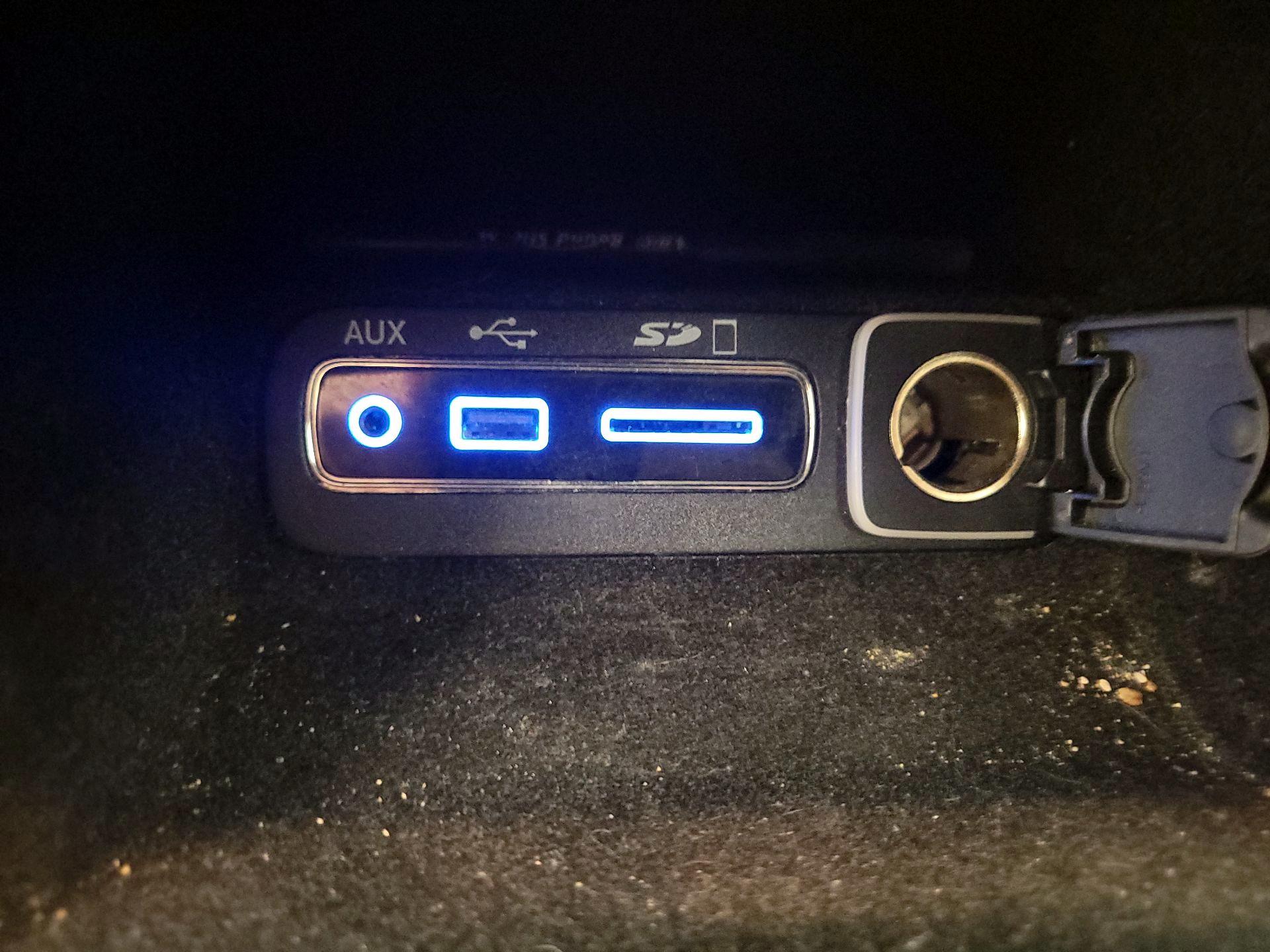 Thumbnail: 2017 Jeep Grand Cherokee - 18