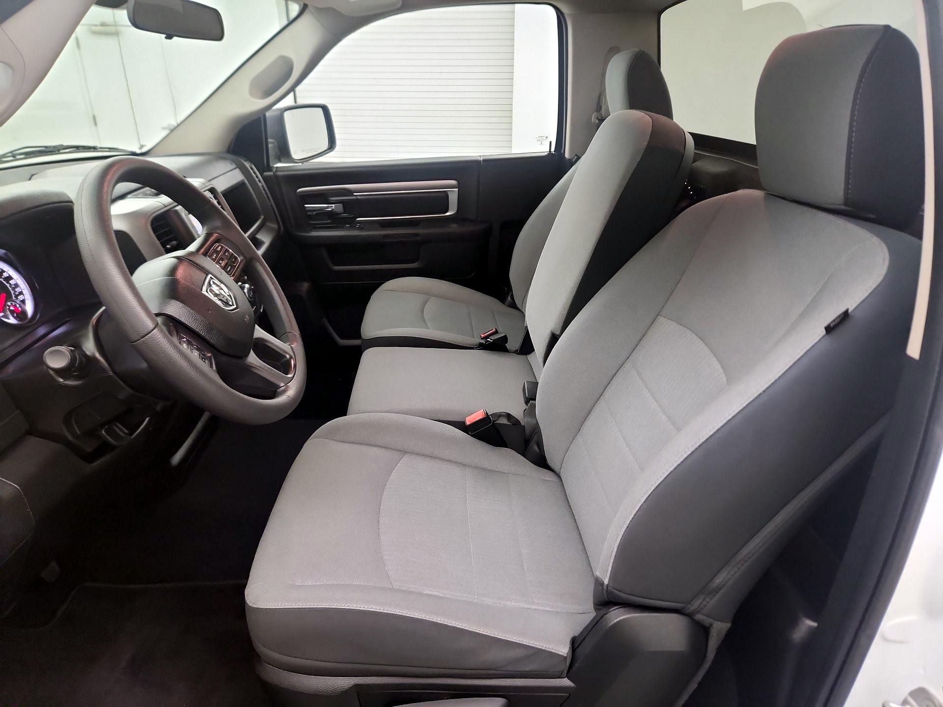 Thumbnail: 2022 RAM 1500 Classic - 9