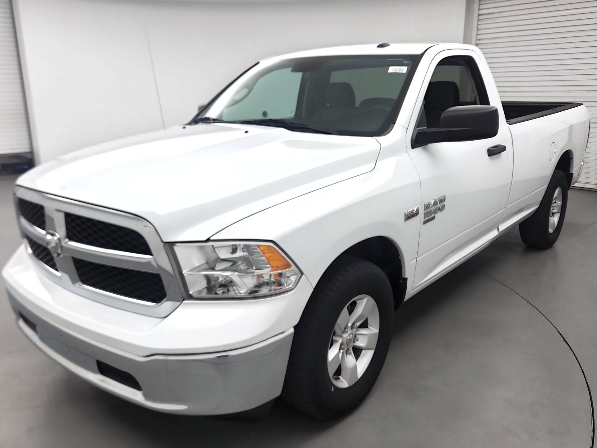 Thumbnail: 2022 RAM 1500 Classic - 3